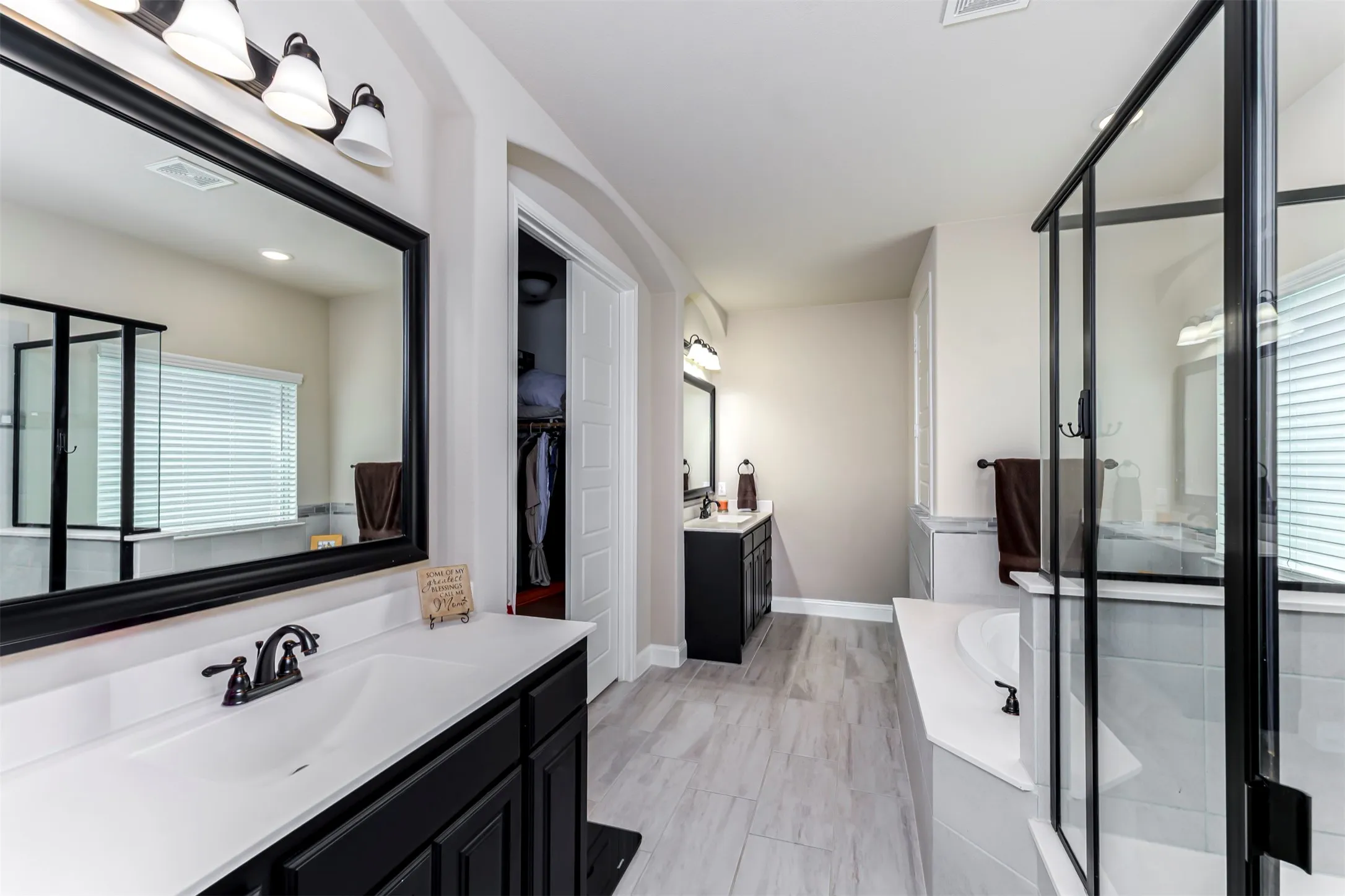 Single Family Residence For Sale in Ellis County , 606 Lonesome Dove Drive, Midlothian, Texas 76065, 4 Bedroom, 3 Bathroom, 2 Garage spaces, 2,873 Sqft, built in 2018, mls#21336143, Real Estate Agent in Midlothian, Homes For Sale in Ellis county, Homes For Sale in Midlothian, Realtor in Midlothian Texas, Real Estate Brokerage Independent Realty Texas, Luminita Cordes Realtor