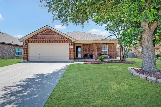 Single Family Residence For Sale in Tarrant County , 804 Bur Oak Drive, Burleson, Texas 76028, 4 Bedrooms, 2 Bathrooms, 2 Garage spaces, 1,406 Sqft, built in 2007, Price $285,000, mls#21336025, Real Estate Agent in Burleson, Homes For Sale in Tarrant county, Homes For Sale in Burleson, Realtor in Burleson Texas, Real Estate Brokerage Independent Realty Texas, Luminita Cordes Realtor