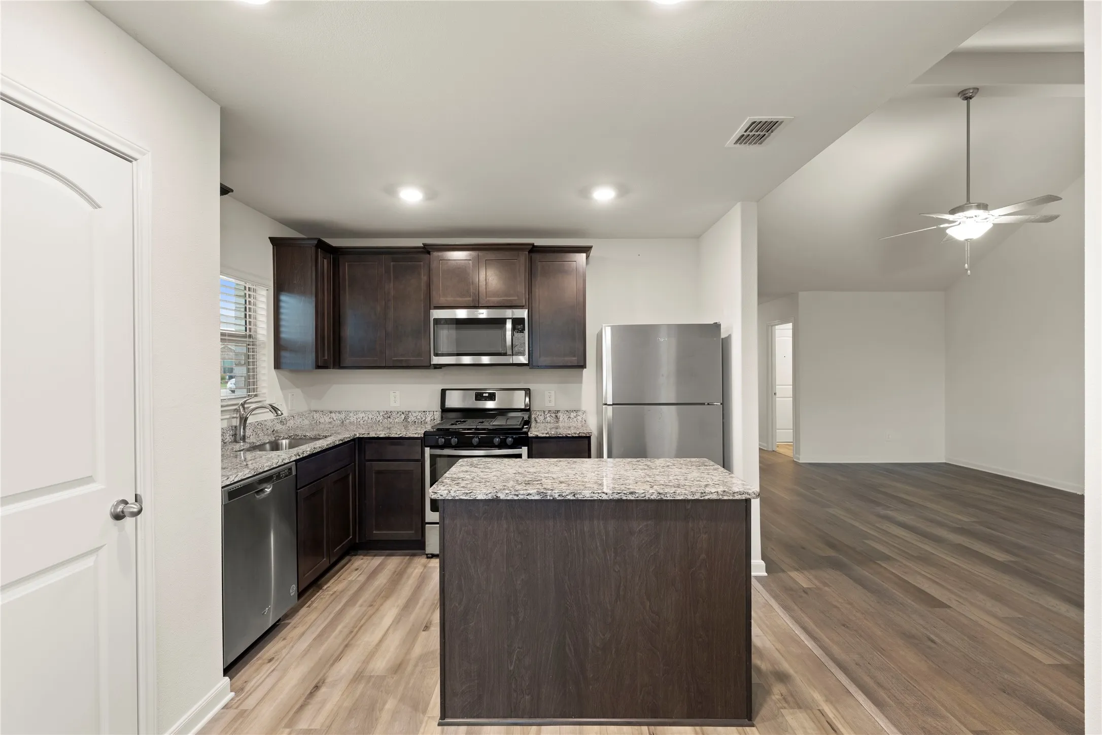 Single Family Residence For Rent in Kaufman County , 3048 Chico Drive, Forney, Texas 75126, 3 Bedrooms, 2 Bathrooms, 2 Garage spaces, 1,681 Sqft, built in 2022, Price $2,100, mls#21336223, Real Estate Agent in Forney, Homes For Rent in Kaufman county, Homes For Rent in Forney, Realtor in Forney Texas, Real Estate Brokerage Independent Realty Texas, Luminita Cordes Realtor