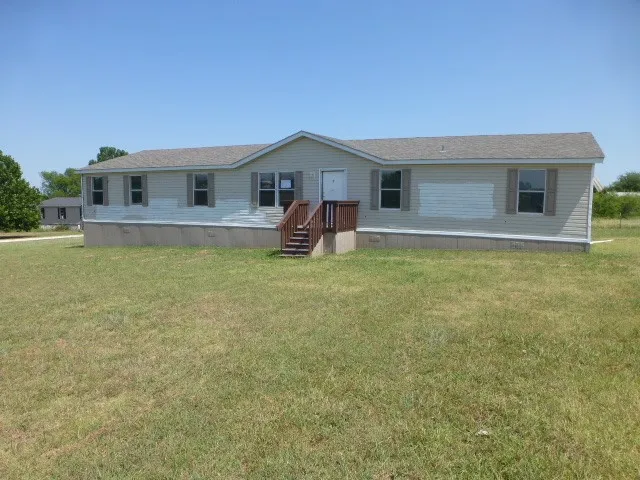 Mobile Home For Sale in Johnson County , 5712 Kentucky Street, Joshua, Texas 76058, 4 Bedroom, 2 Bathroom, Garage spaces, 1,960 Sqft, built in 2005, mls#21336244, Real Estate Agent in Joshua, Homes For Sale in Johnson county, Homes For Sale in Joshua, Realtor in Joshua Texas, Real Estate Brokerage Independent Realty Texas, Luminita Cordes Realtor