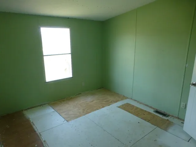 Mobile Home For Sale in Johnson County , 5712 Kentucky Street, Joshua, Texas 76058, 4 Bedroom, 2 Bathroom, Garage spaces, 1,960 Sqft, built in 2005, mls#21336244, Real Estate Agent in Joshua, Homes For Sale in Johnson county, Homes For Sale in Joshua, Realtor in Joshua Texas, Real Estate Brokerage Independent Realty Texas, Luminita Cordes Realtor
