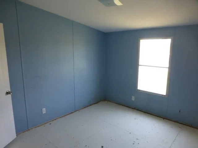 Mobile Home For Sale in Johnson County , 5712 Kentucky Street, Joshua, Texas 76058, 4 Bedroom, 2 Bathroom, Garage spaces, 1,960 Sqft, built in 2005, mls#21336244, Real Estate Agent in Joshua, Homes For Sale in Johnson county, Homes For Sale in Joshua, Realtor in Joshua Texas, Real Estate Brokerage Independent Realty Texas, Luminita Cordes Realtor
