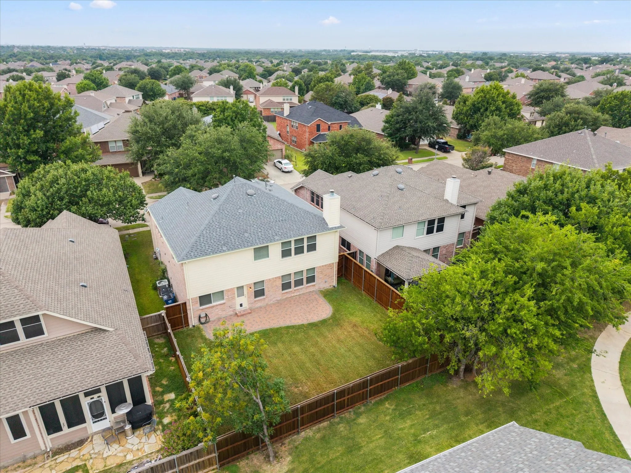 Single Family Residence For Sale in Collin County , 2025 Highland Drive, Wylie, Texas 75098, 4 Bedroom, 3 Bathroom, 2 Garage spaces, 2,736 Sqft, built in 2006, mls#21313469, Real Estate Agent in Wylie, Homes For Sale in Collin county, Homes For Sale in Wylie, Realtor in Wylie Texas, Real Estate Brokerage Independent Realty Texas, Luminita Cordes Realtor