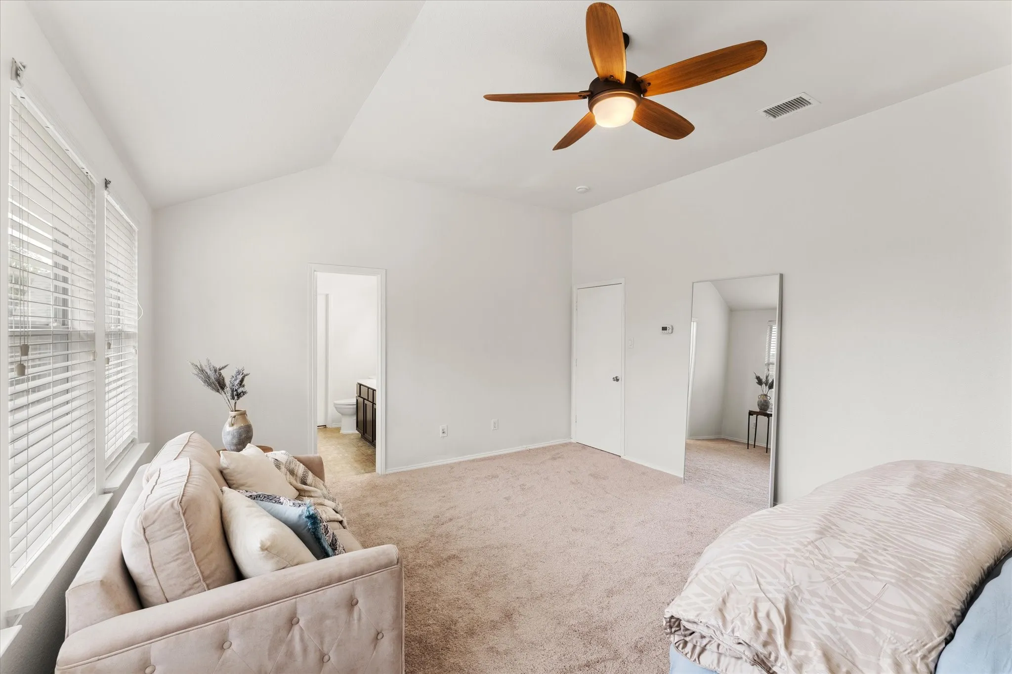 Single Family Residence For Sale in Collin County , 2025 Highland Drive, Wylie, Texas 75098, 4 Bedroom, 3 Bathroom, 2 Garage spaces, 2,736 Sqft, built in 2006, mls#21313469, Real Estate Agent in Wylie, Homes For Sale in Collin county, Homes For Sale in Wylie, Realtor in Wylie Texas, Real Estate Brokerage Independent Realty Texas, Luminita Cordes Realtor