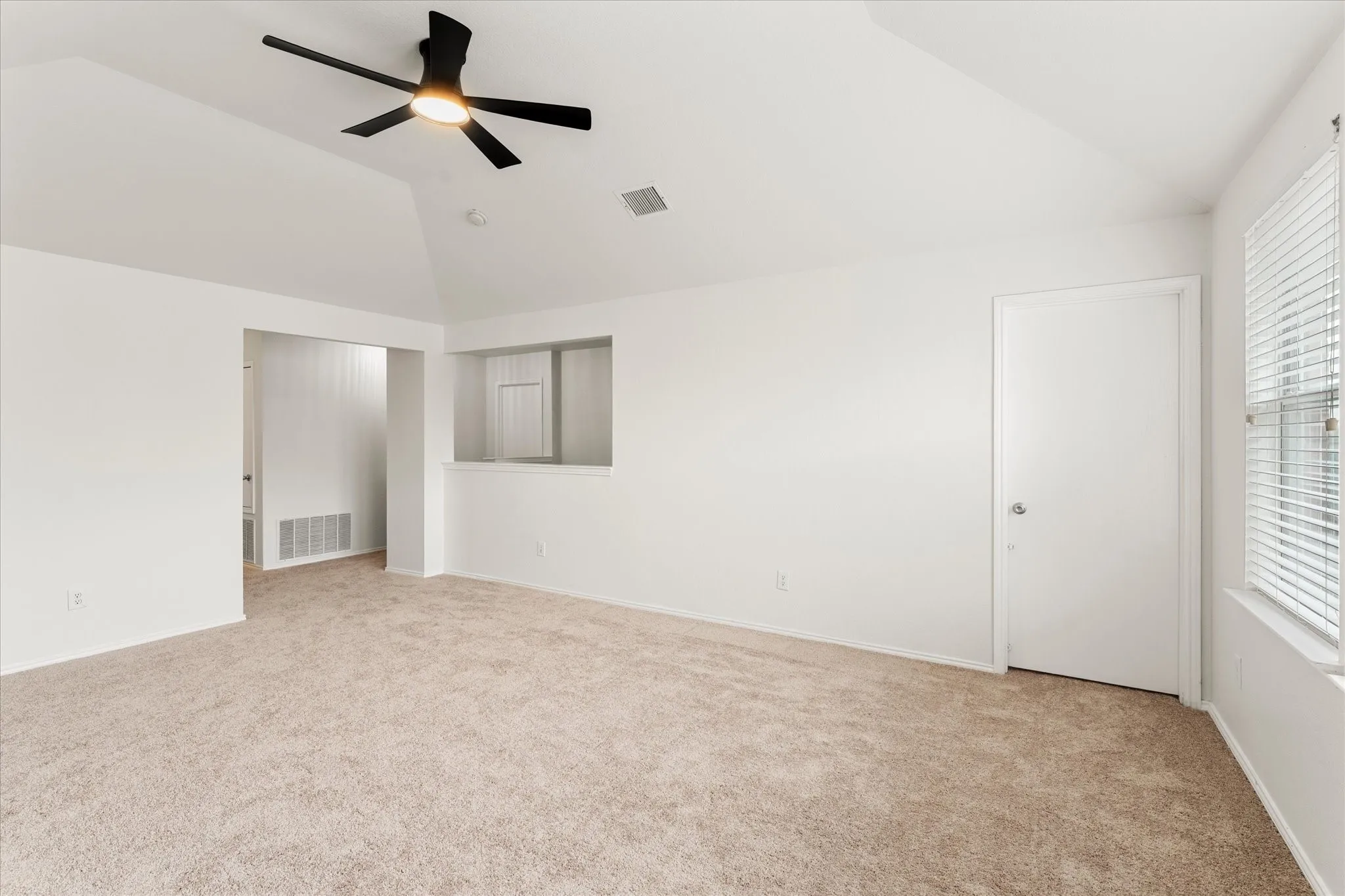 Single Family Residence For Sale in Collin County , 2025 Highland Drive, Wylie, Texas 75098, 4 Bedroom, 3 Bathroom, 2 Garage spaces, 2,736 Sqft, built in 2006, mls#21313469, Real Estate Agent in Wylie, Homes For Sale in Collin county, Homes For Sale in Wylie, Realtor in Wylie Texas, Real Estate Brokerage Independent Realty Texas, Luminita Cordes Realtor