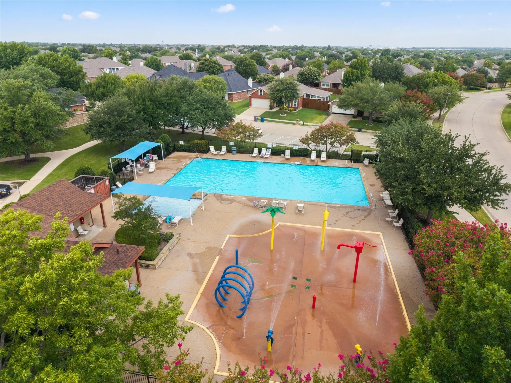 Doesn't this look like a fun time? Another great community pool and amenities!