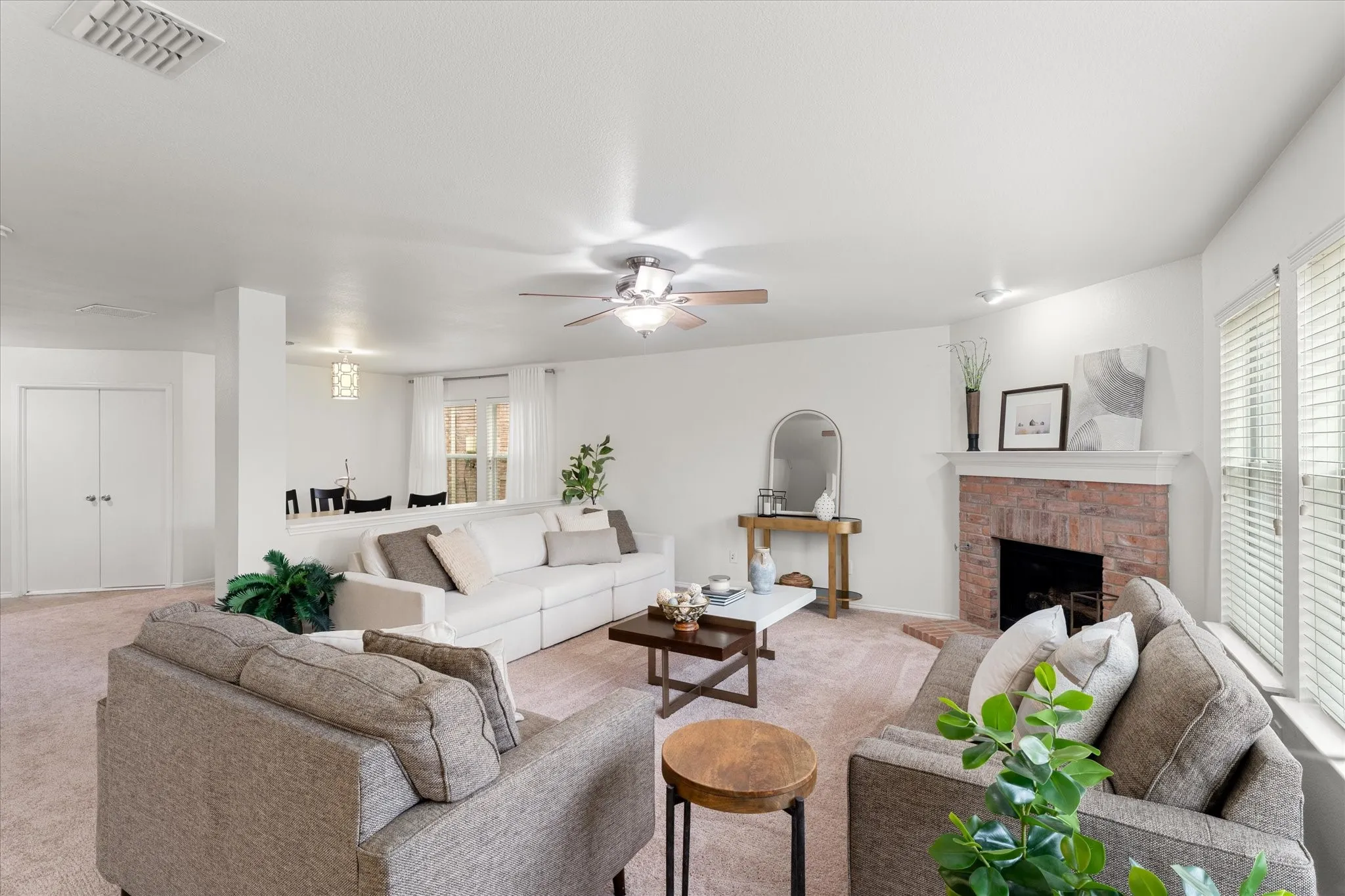 Single Family Residence For Sale in Collin County , 2025 Highland Drive, Wylie, Texas 75098, 4 Bedroom, 3 Bathroom, 2 Garage spaces, 2,736 Sqft, built in 2006, mls#21313469, Real Estate Agent in Wylie, Homes For Sale in Collin county, Homes For Sale in Wylie, Realtor in Wylie Texas, Real Estate Brokerage Independent Realty Texas, Luminita Cordes Realtor