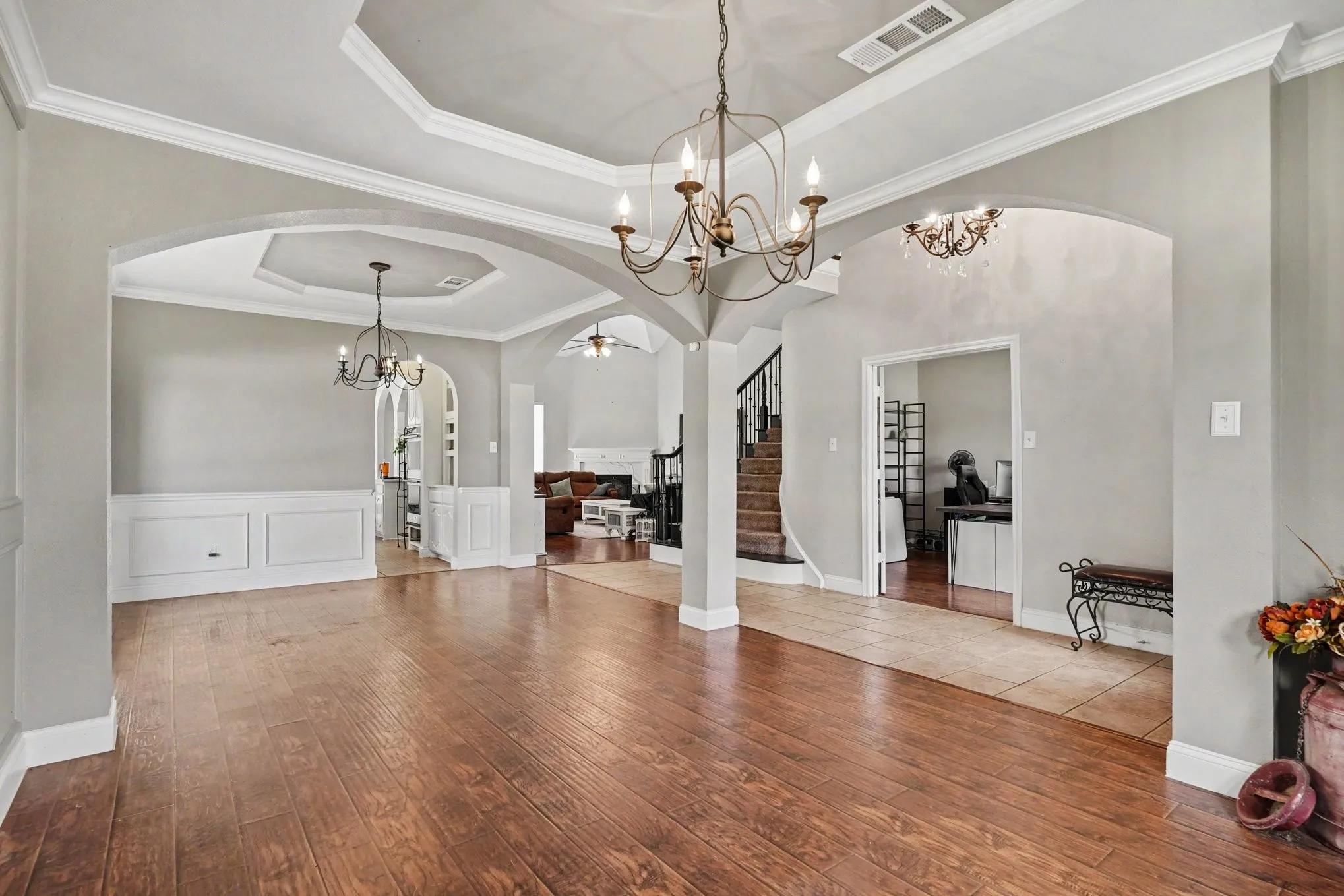 Single Family Residence For Sale in Tarrant County , 5520 Champlain Drive, Fort Worth, Texas 76137, 5 Bedroom, 3 Bathroom, 2 Garage spaces, 3,821 Sqft, built in 2003, mls#21335634, Real Estate Agent in Fort Worth, Homes For Sale in Tarrant county, Homes For Sale in Fort Worth, Realtor in Fort Worth Texas, Real Estate Brokerage Independent Realty Texas, Luminita Cordes Realtor