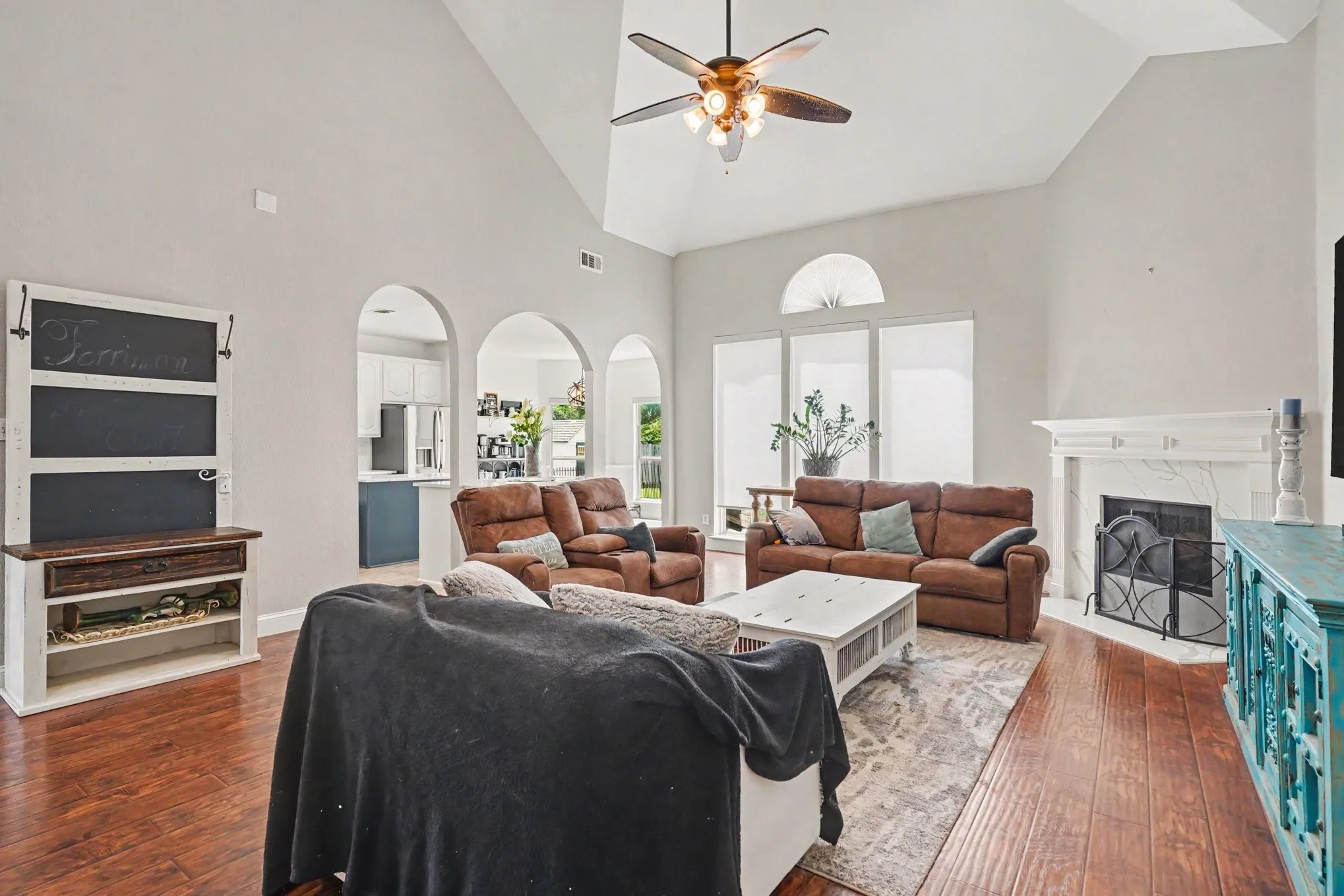 Single Family Residence For Sale in Tarrant County , 5520 Champlain Drive, Fort Worth, Texas 76137, 5 Bedroom, 3 Bathroom, 2 Garage spaces, 3,821 Sqft, built in 2003, mls#21335634, Real Estate Agent in Fort Worth, Homes For Sale in Tarrant county, Homes For Sale in Fort Worth, Realtor in Fort Worth Texas, Real Estate Brokerage Independent Realty Texas, Luminita Cordes Realtor