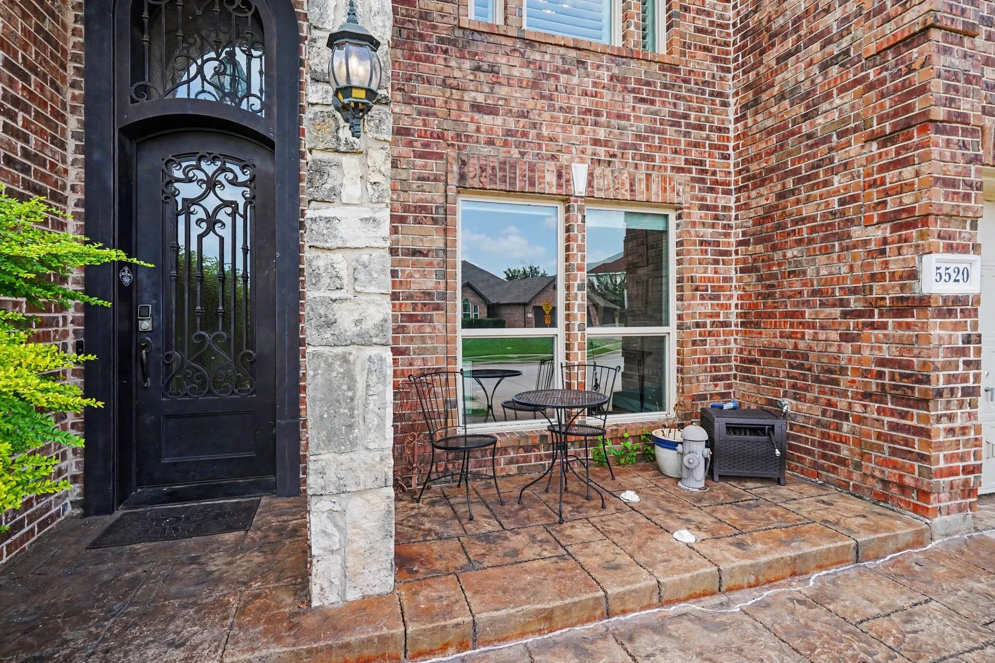 Single Family Residence For Sale in Tarrant County , 5520 Champlain Drive, Fort Worth, Texas 76137, 5 Bedroom, 3 Bathroom, 2 Garage spaces, 3,821 Sqft, built in 2003, mls#21335634, Real Estate Agent in Fort Worth, Homes For Sale in Tarrant county, Homes For Sale in Fort Worth, Realtor in Fort Worth Texas, Real Estate Brokerage Independent Realty Texas, Luminita Cordes Realtor