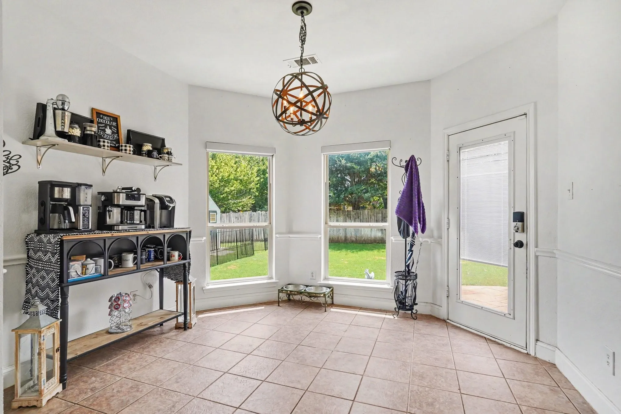Single Family Residence For Sale in Tarrant County , 5520 Champlain Drive, Fort Worth, Texas 76137, 5 Bedroom, 3 Bathroom, 2 Garage spaces, 3,821 Sqft, built in 2003, mls#21335634, Real Estate Agent in Fort Worth, Homes For Sale in Tarrant county, Homes For Sale in Fort Worth, Realtor in Fort Worth Texas, Real Estate Brokerage Independent Realty Texas, Luminita Cordes Realtor
