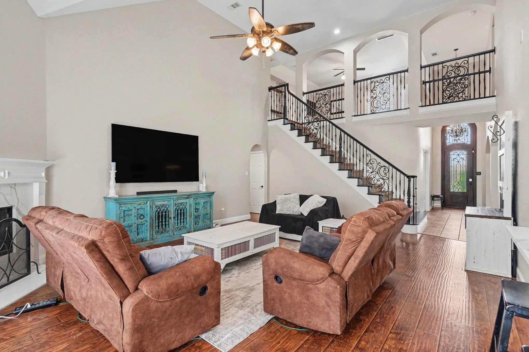 Single Family Residence For Sale in Tarrant County , 5520 Champlain Drive, Fort Worth, Texas 76137, 5 Bedroom, 3 Bathroom, 2 Garage spaces, 3,821 Sqft, built in 2003, mls#21335634, Real Estate Agent in Fort Worth, Homes For Sale in Tarrant county, Homes For Sale in Fort Worth, Realtor in Fort Worth Texas, Real Estate Brokerage Independent Realty Texas, Luminita Cordes Realtor