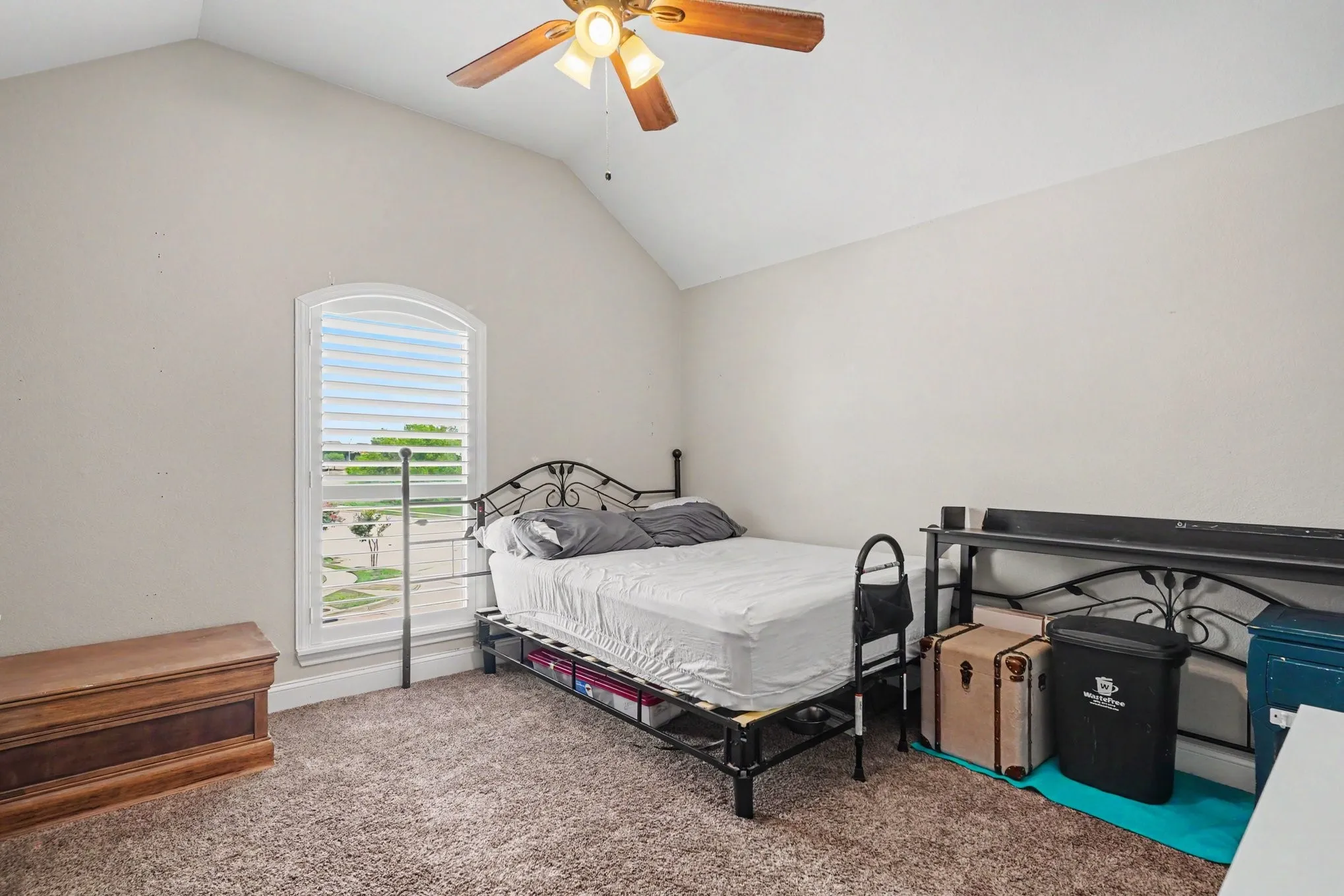 Single Family Residence For Sale in Tarrant County , 5520 Champlain Drive, Fort Worth, Texas 76137, 5 Bedroom, 3 Bathroom, 2 Garage spaces, 3,821 Sqft, built in 2003, mls#21335634, Real Estate Agent in Fort Worth, Homes For Sale in Tarrant county, Homes For Sale in Fort Worth, Realtor in Fort Worth Texas, Real Estate Brokerage Independent Realty Texas, Luminita Cordes Realtor