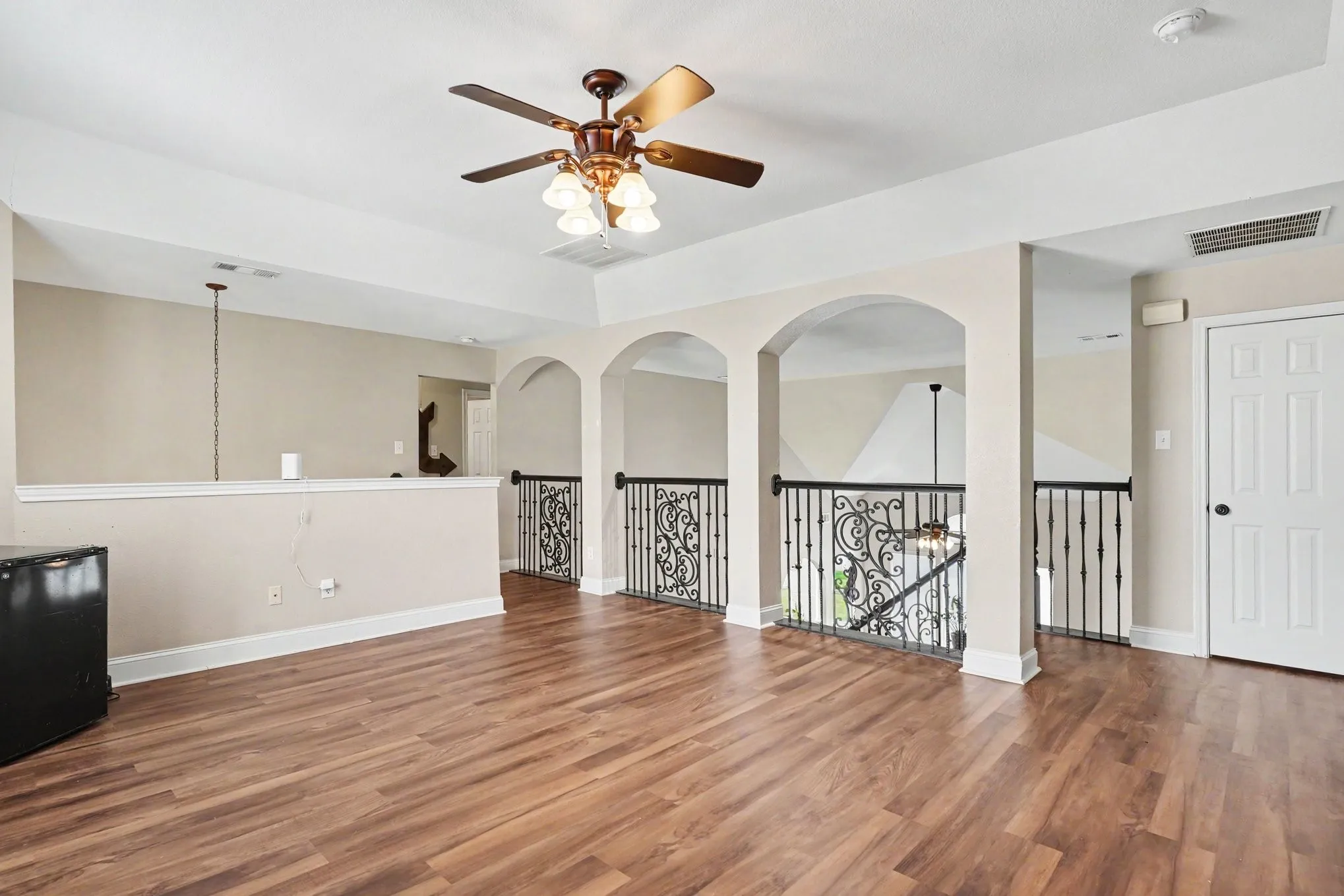 Single Family Residence For Sale in Tarrant County , 5520 Champlain Drive, Fort Worth, Texas 76137, 5 Bedroom, 3 Bathroom, 2 Garage spaces, 3,821 Sqft, built in 2003, mls#21335634, Real Estate Agent in Fort Worth, Homes For Sale in Tarrant county, Homes For Sale in Fort Worth, Realtor in Fort Worth Texas, Real Estate Brokerage Independent Realty Texas, Luminita Cordes Realtor