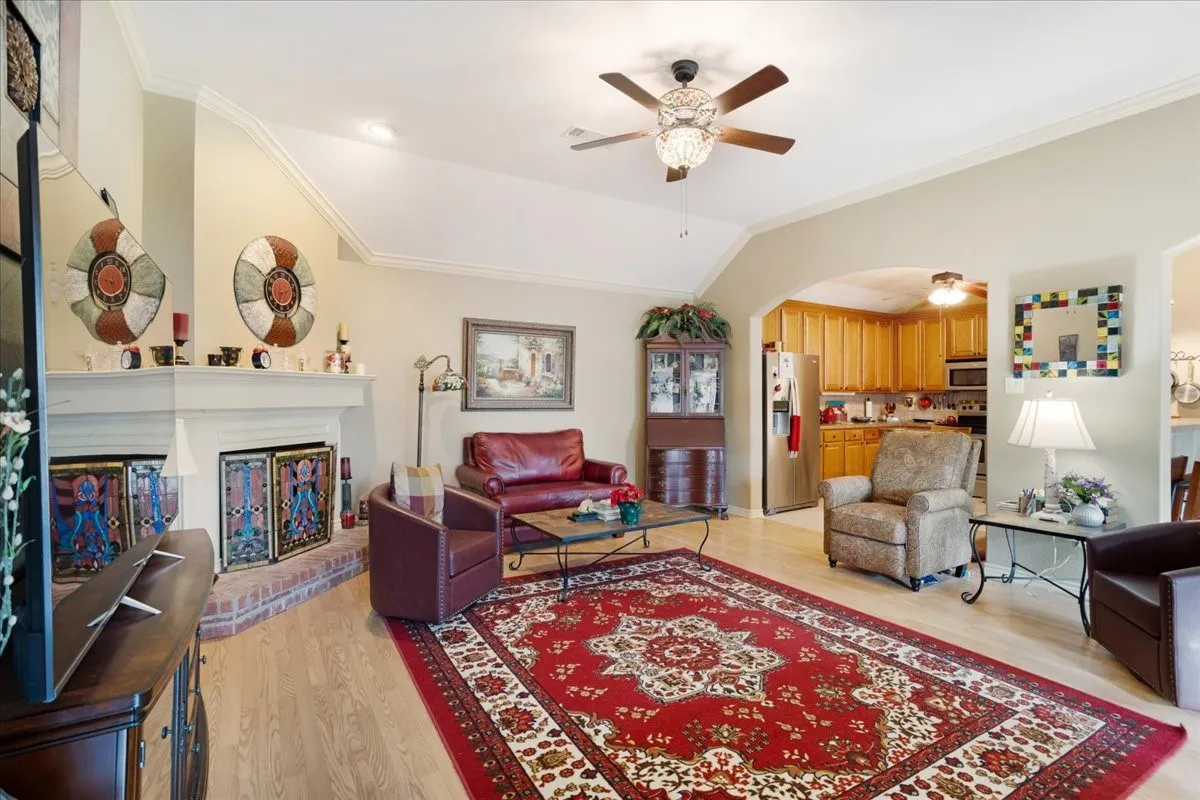 Single Family Residence For Sale in Grayson County , 2700 Rex Cruse Drive, Sherman, Texas 75092, 3 Bedroom, 2 Bathroom, 2 Garage spaces, 1,622 Sqft, built in 2008, mls#21336266, Real Estate Agent in Sherman, Homes For Sale in Grayson county, Homes For Sale in Sherman, Realtor in Sherman Texas, Real Estate Brokerage Independent Realty Texas, Luminita Cordes Realtor