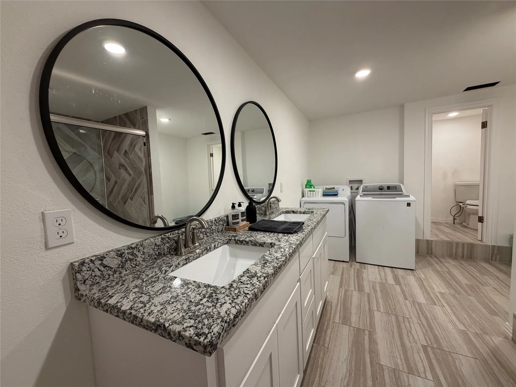 Single Family Residence For Rent in Tarrant County , 7024 Red Bud Lane, Fort Worth, Texas 76135, 3 Bedroom, 2 Bathroom, Garage spaces, 2,837 Sqft, built in 1972, mls#21333702, Real Estate Agent in Fort Worth, Homes For Rent in Tarrant county, Homes For Rent in Fort Worth, Realtor in Fort Worth Texas, Real Estate Brokerage Independent Realty Texas, Luminita Cordes Realtor
