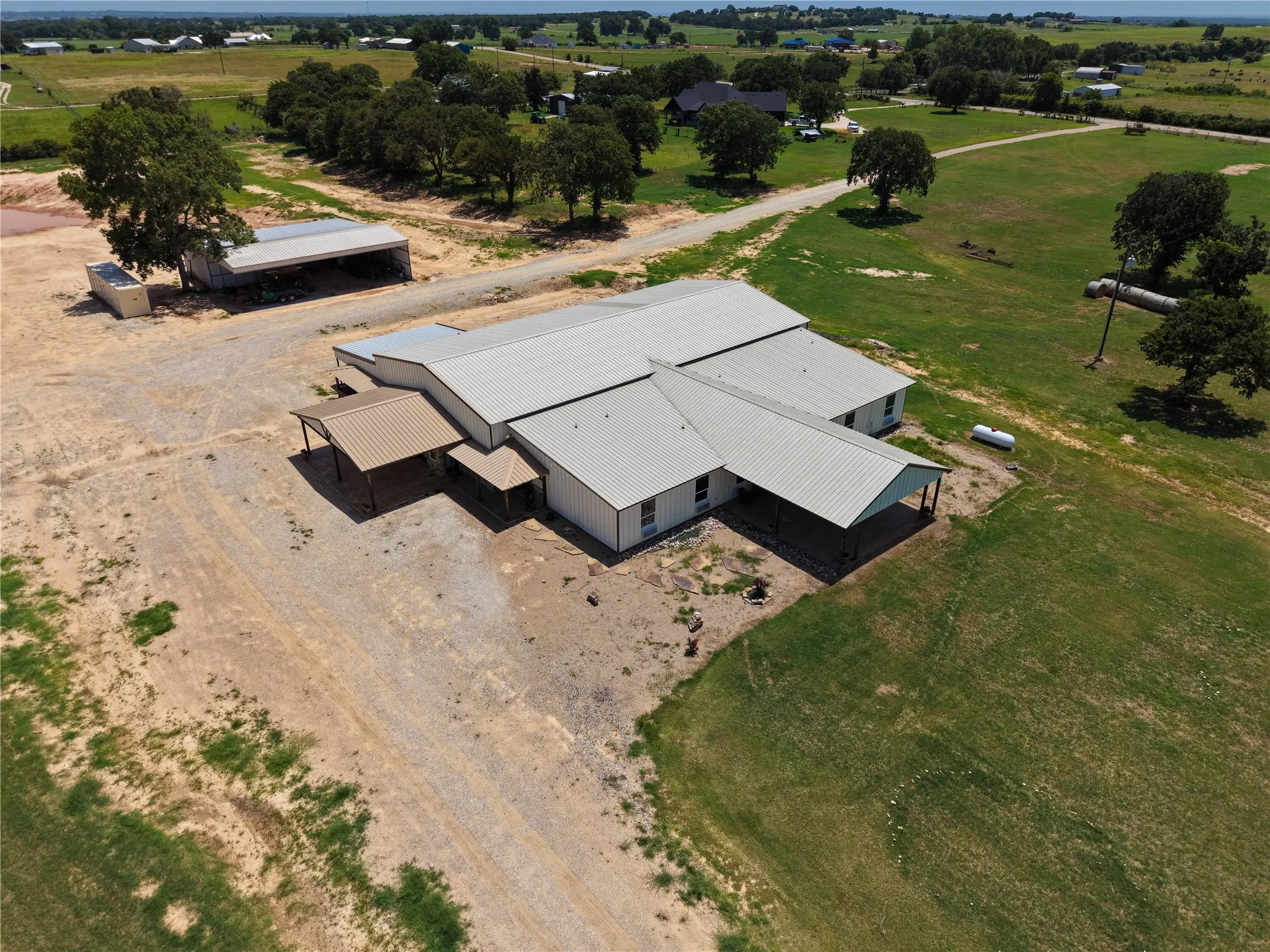 Single Family Residence For Sale in Hood County , 8900 Nix Road, Tolar, Texas 76476, 5 Bedroom, 7 Bathroom, 5 Garage spaces, 5,685 Sqft, built in 2023, mls#21335113, Real Estate Agent in Tolar, Homes For Sale in Hood county, Homes For Sale in Tolar, Realtor in Tolar Texas, Real Estate Brokerage Independent Realty Texas, Luminita Cordes Realtor