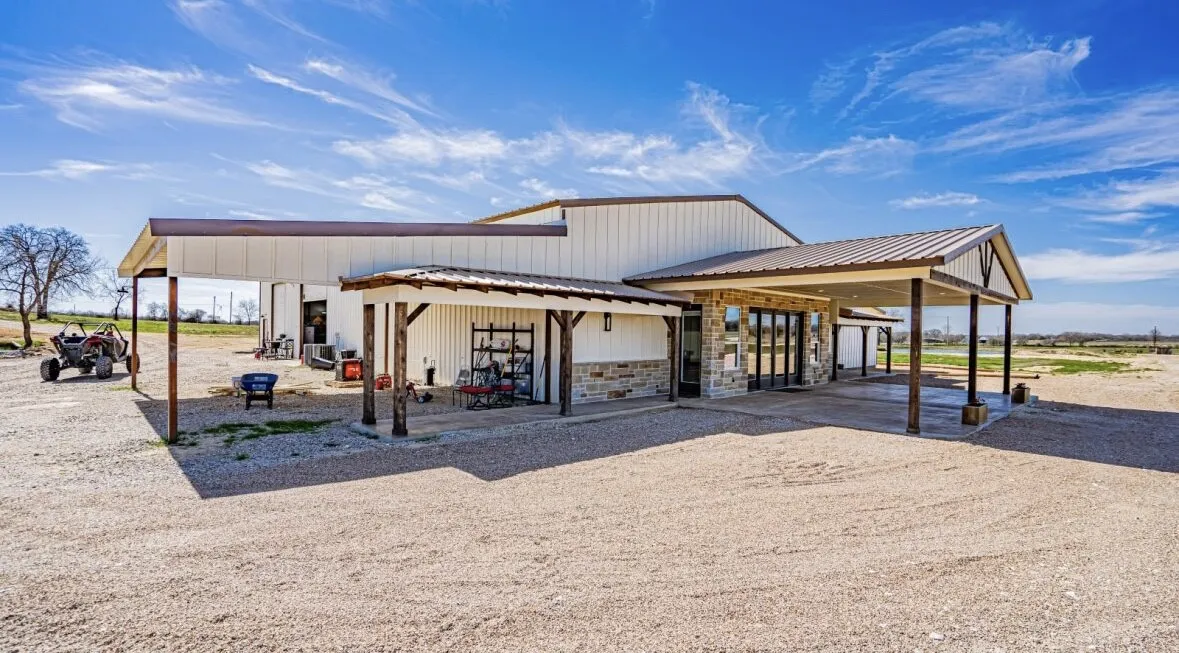 Single Family Residence For Sale in Hood County , 8900 Nix Road, Tolar, Texas 76476, 5 Bedroom, 7 Bathroom, 5 Garage spaces, 5,685 Sqft, built in 2023, mls#21335113, Real Estate Agent in Tolar, Homes For Sale in Hood county, Homes For Sale in Tolar, Realtor in Tolar Texas, Real Estate Brokerage Independent Realty Texas, Luminita Cordes Realtor