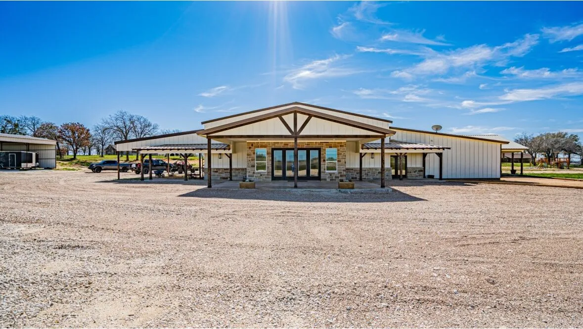 Single Family Residence For Sale in Hood County , 8900 Nix Road, Tolar, Texas 76476, 5 Bedroom, 7 Bathroom, 5 Garage spaces, 5,685 Sqft, built in 2023, mls#21335113, Real Estate Agent in Tolar, Homes For Sale in Hood county, Homes For Sale in Tolar, Realtor in Tolar Texas, Real Estate Brokerage Independent Realty Texas, Luminita Cordes Realtor