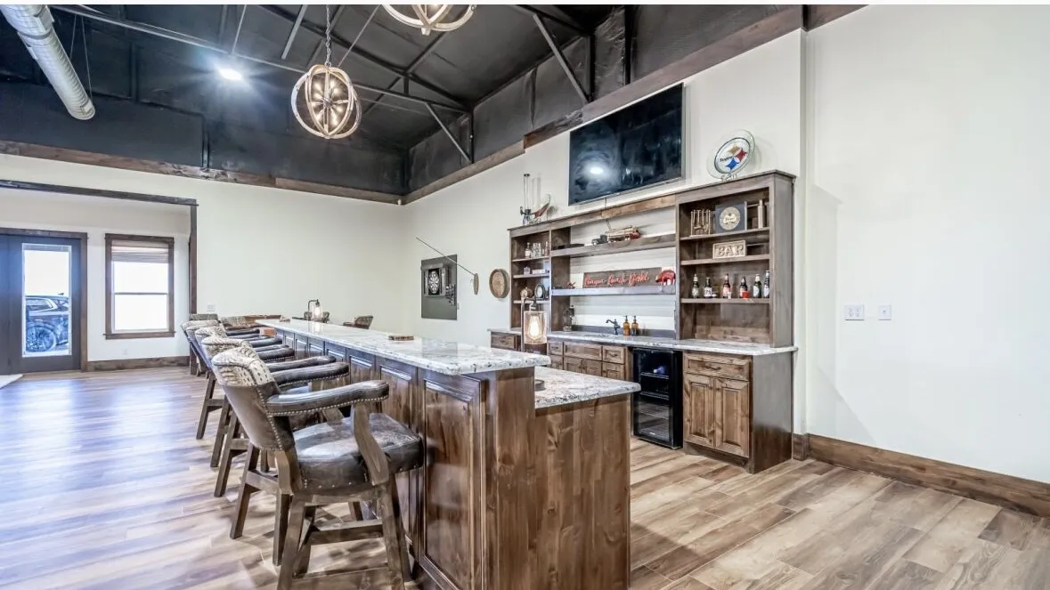 Single Family Residence For Sale in Hood County , 8900 Nix Road, Tolar, Texas 76476, 5 Bedroom, 7 Bathroom, 5 Garage spaces, 5,685 Sqft, built in 2023, mls#21335113, Real Estate Agent in Tolar, Homes For Sale in Hood county, Homes For Sale in Tolar, Realtor in Tolar Texas, Real Estate Brokerage Independent Realty Texas, Luminita Cordes Realtor