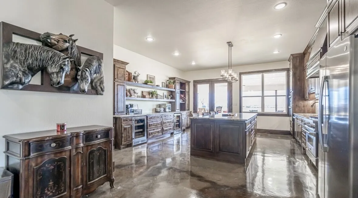 Single Family Residence For Sale in Hood County , 8900 Nix Road, Tolar, Texas 76476, 5 Bedroom, 7 Bathroom, 5 Garage spaces, 5,685 Sqft, built in 2023, mls#21335113, Real Estate Agent in Tolar, Homes For Sale in Hood county, Homes For Sale in Tolar, Realtor in Tolar Texas, Real Estate Brokerage Independent Realty Texas, Luminita Cordes Realtor