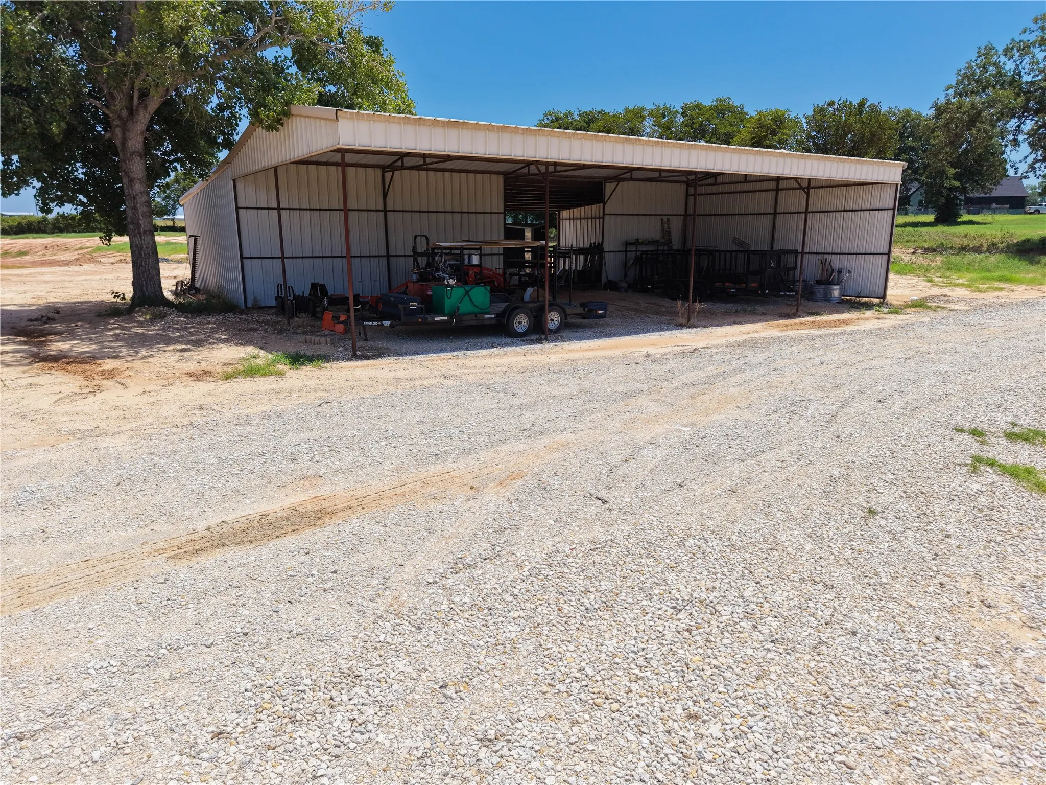 Single Family Residence For Sale in Hood County , 8900 Nix Road, Tolar, Texas 76476, 5 Bedroom, 7 Bathroom, 5 Garage spaces, 5,685 Sqft, built in 2023, mls#21335113, Real Estate Agent in Tolar, Homes For Sale in Hood county, Homes For Sale in Tolar, Realtor in Tolar Texas, Real Estate Brokerage Independent Realty Texas, Luminita Cordes Realtor