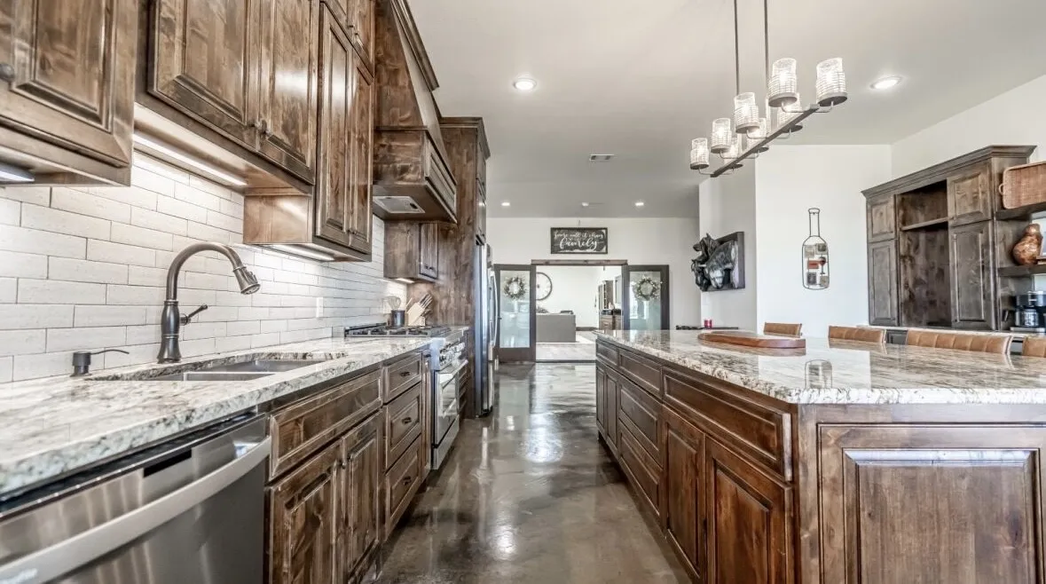Single Family Residence For Sale in Hood County , 8900 Nix Road, Tolar, Texas 76476, 5 Bedroom, 7 Bathroom, 5 Garage spaces, 5,685 Sqft, built in 2023, mls#21335113, Real Estate Agent in Tolar, Homes For Sale in Hood county, Homes For Sale in Tolar, Realtor in Tolar Texas, Real Estate Brokerage Independent Realty Texas, Luminita Cordes Realtor