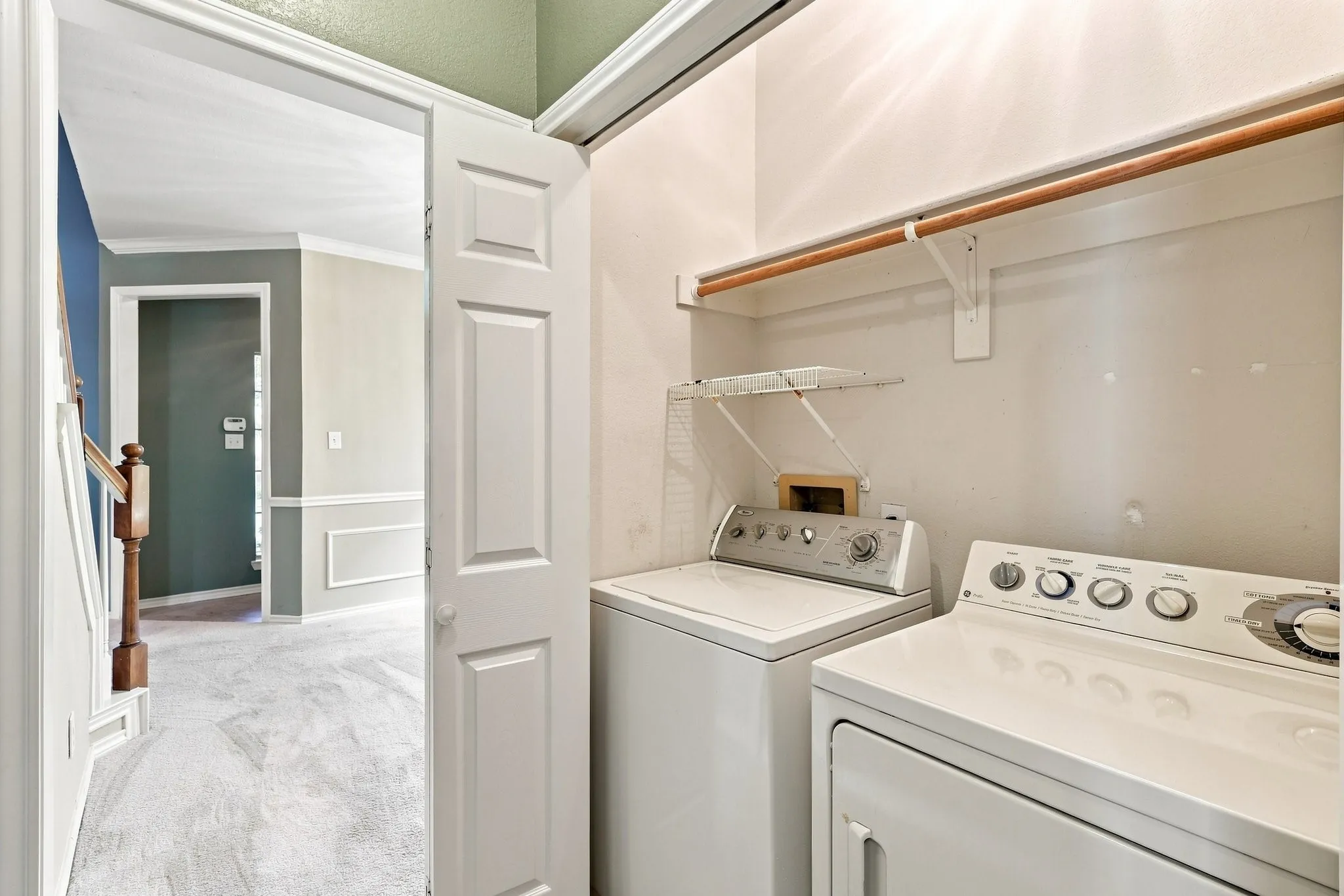 Single Family Residence For Sale in Dallas County , 2740 Summertree Drive, Carrollton, Texas 75006, 3 Bedroom, 3 Bathroom, 2 Garage spaces, 1,784 Sqft, built in 1993, mls#21336227, Real Estate Agent in Carrollton, Homes For Sale in Dallas county, Homes For Sale in Carrollton, Realtor in Carrollton Texas, Real Estate Brokerage Independent Realty Texas, Luminita Cordes Realtor