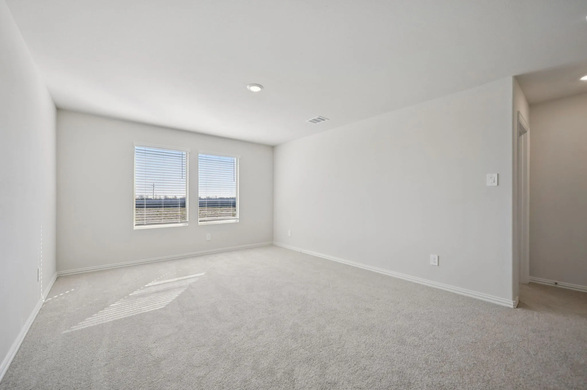  Photo is not of the actual home, but is an inspirational photo of builder’s model home and may depict options, furnishings, and/or decorator features that are not included.
