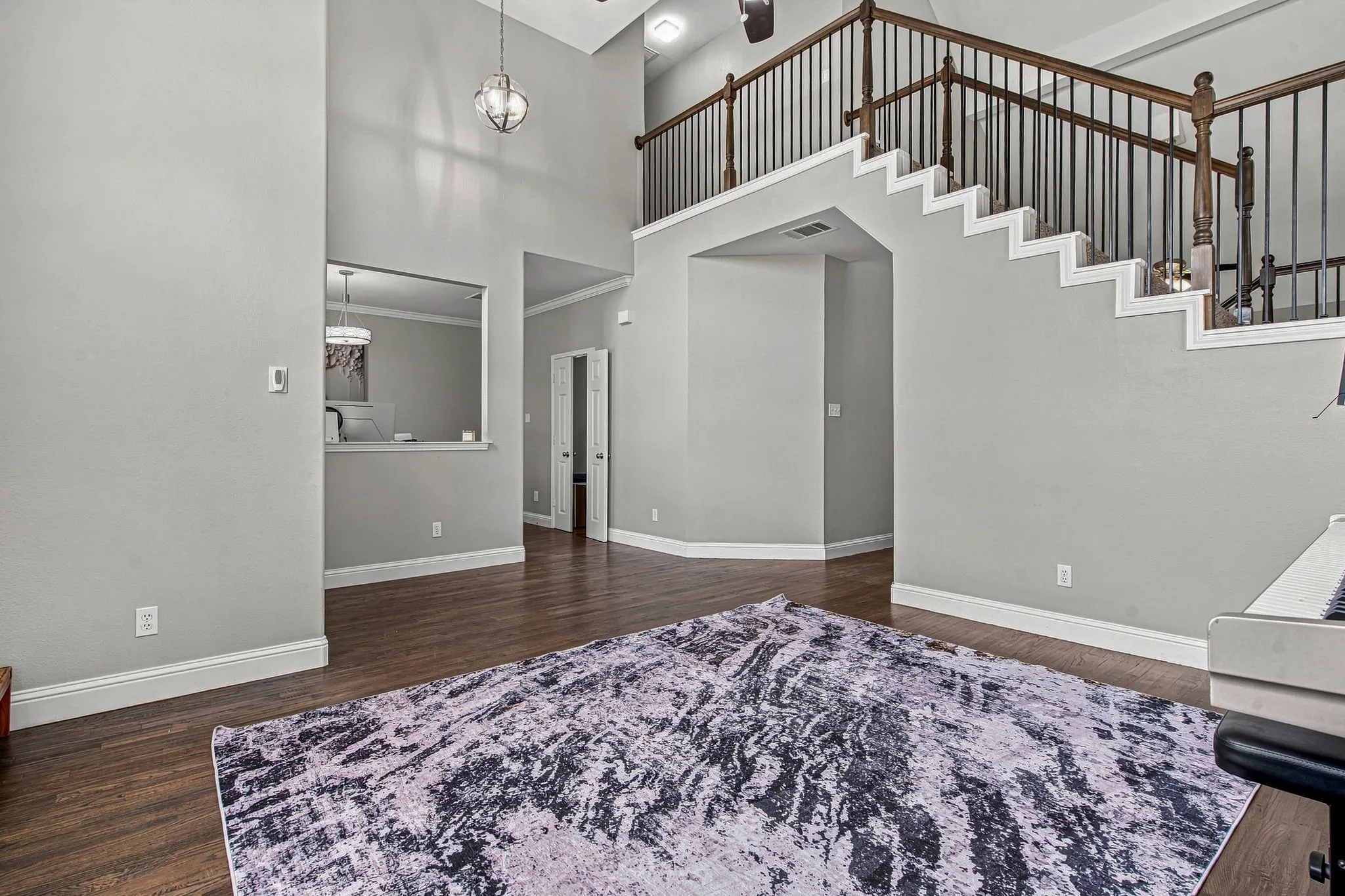 Single Family Residence For Sale in Tarrant County , 901 Tennison Drive, Euless, Texas 76039, 4 Bedroom, 3 Bathroom, 2 Garage spaces, 2,336 Sqft, built in 1995, mls#21336314, Real Estate Agent in Euless, Homes For Sale in Tarrant county, Homes For Sale in Euless, Realtor in Euless Texas, Real Estate Brokerage Independent Realty Texas, Luminita Cordes Realtor