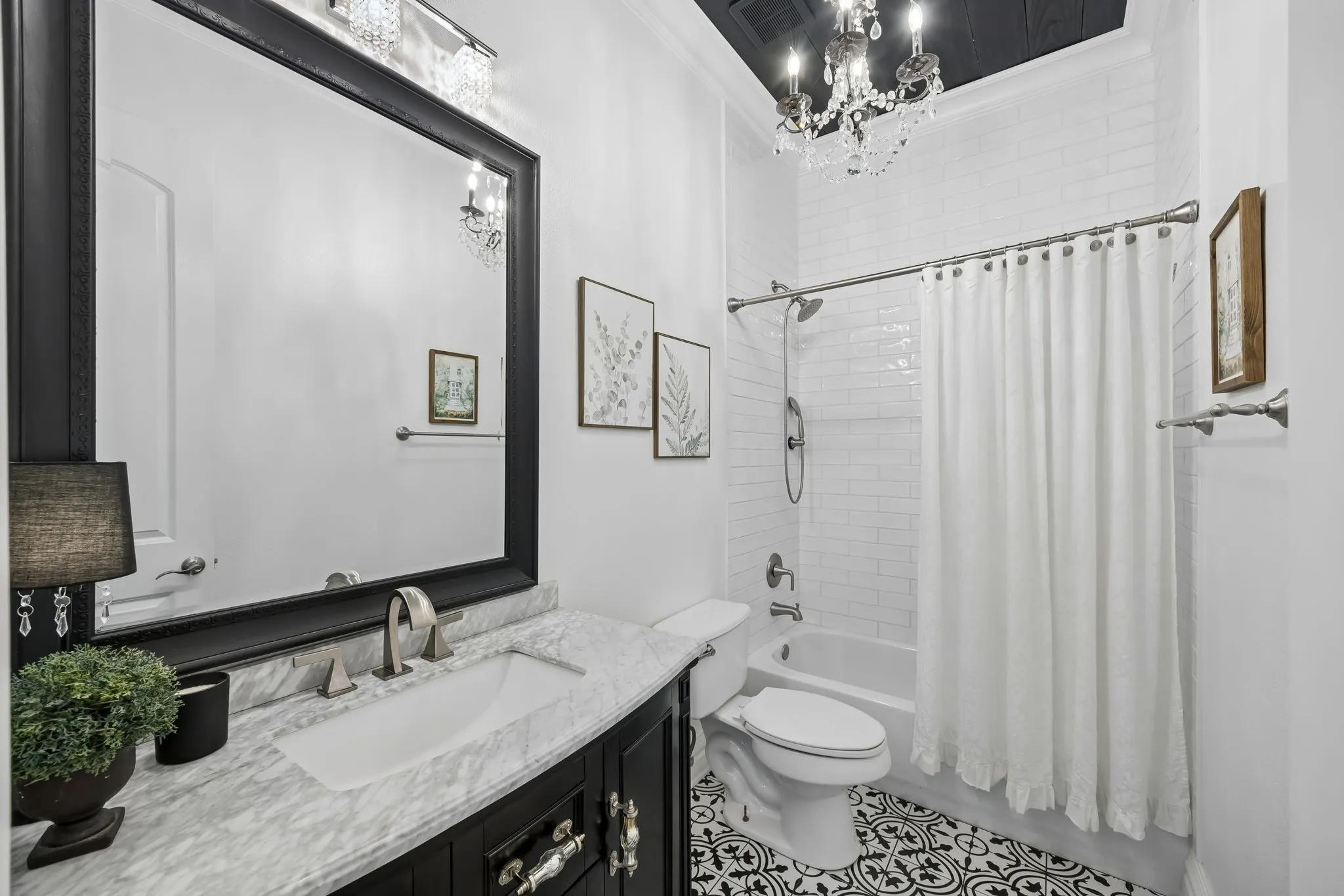 Full bathroom on the first floor