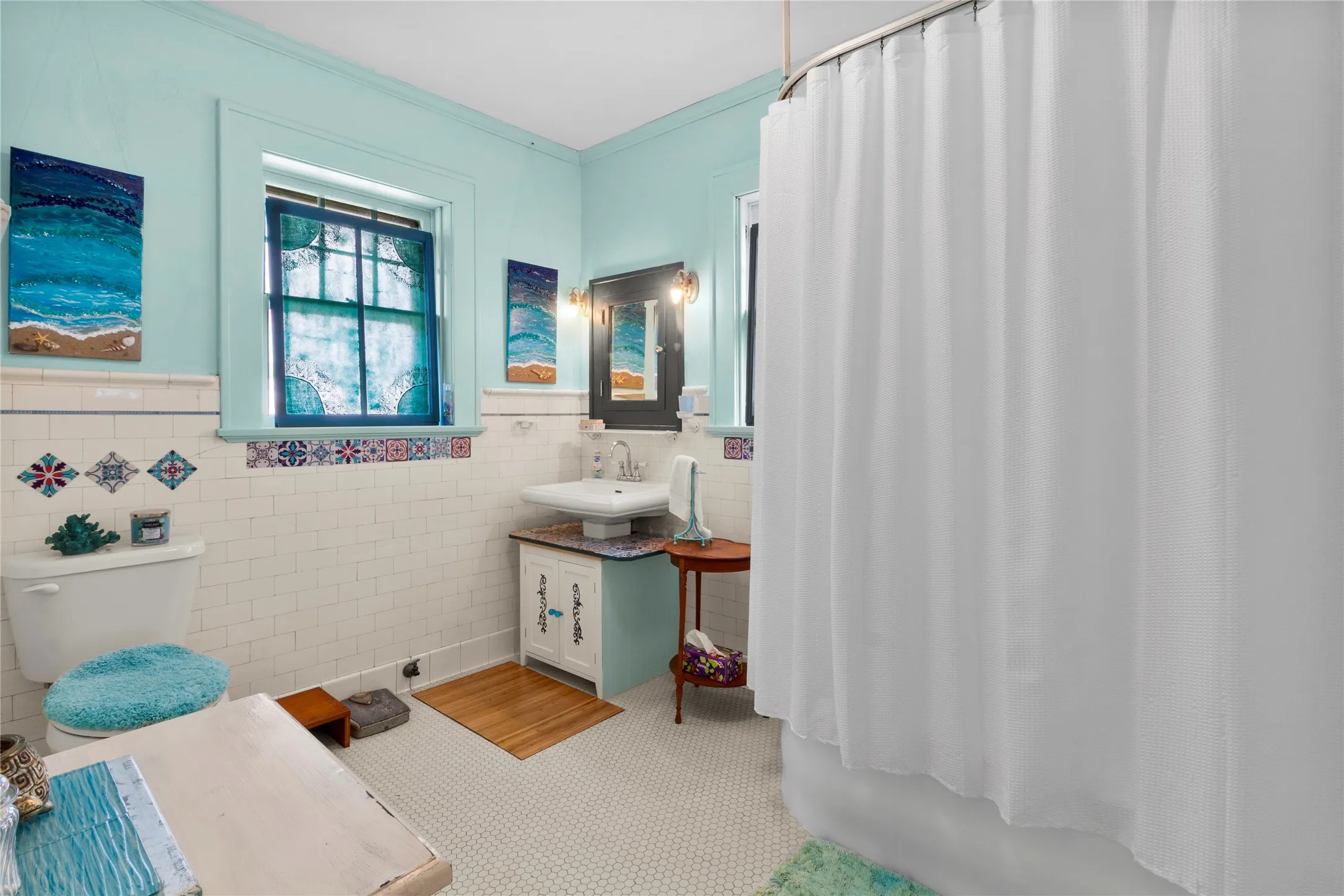 Single Family Residence For Sale in Limestone County , 400 S Mckinney Street, Mexia, Texas 76667, 3 Bedroom, 2 Bathroom, Garage spaces, 2,481 Sqft, built in 1923, mls#21336263, Real Estate Agent in Mexia, Homes For Sale in Limestone county, Homes For Sale in Mexia, Realtor in Mexia Texas, Real Estate Brokerage Independent Realty Texas, Luminita Cordes Realtor