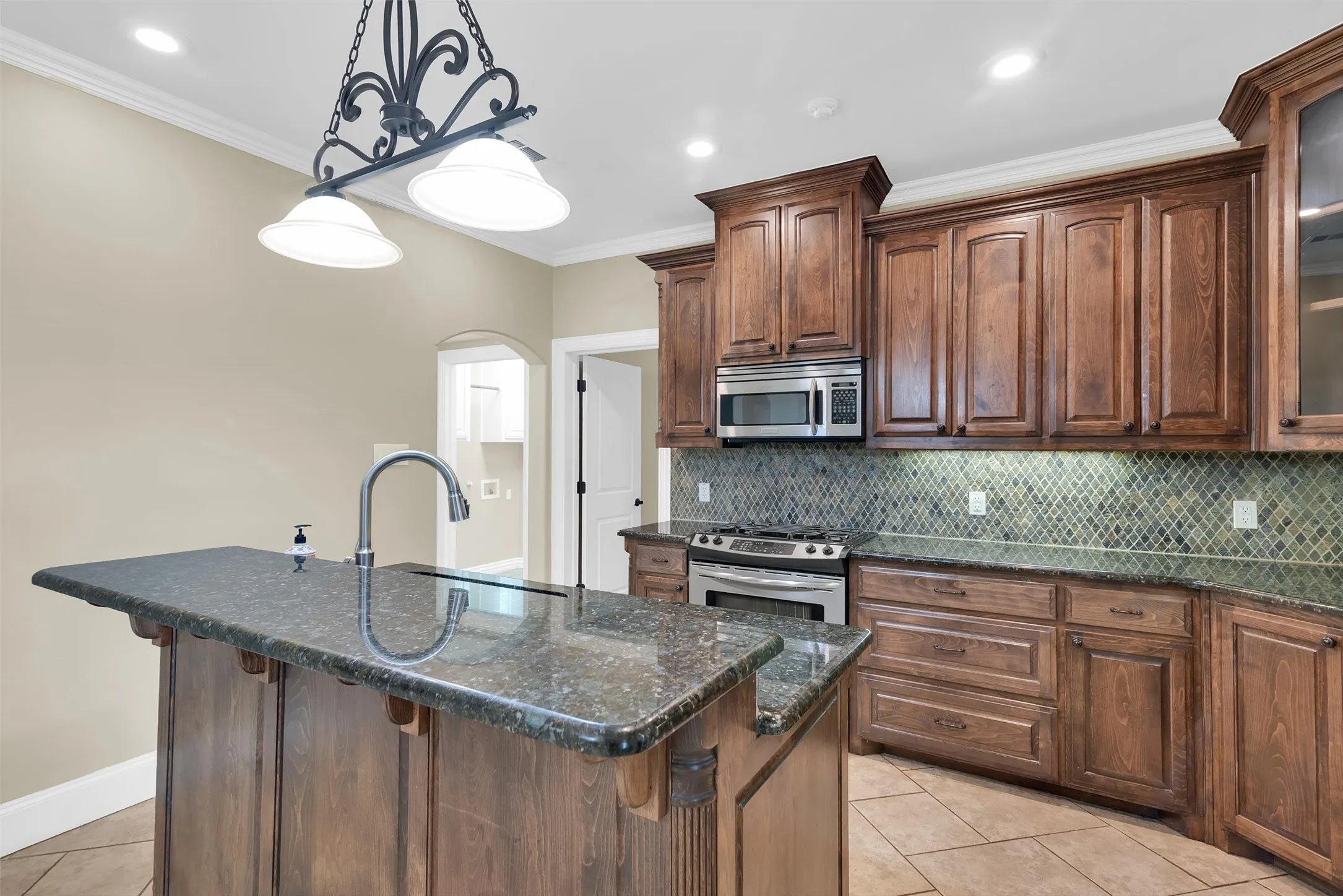 Single Family Residence For Sale in Grayson County , 2417 Westhaven Court, Sherman, Texas 75092, 4 Bedroom, 3 Bathroom, 2 Garage spaces, 2,413 Sqft, built in 2007, mls#21336256, Real Estate Agent in Sherman, Homes For Sale in Grayson county, Homes For Sale in Sherman, Realtor in Sherman Texas, Real Estate Brokerage Independent Realty Texas, Luminita Cordes Realtor