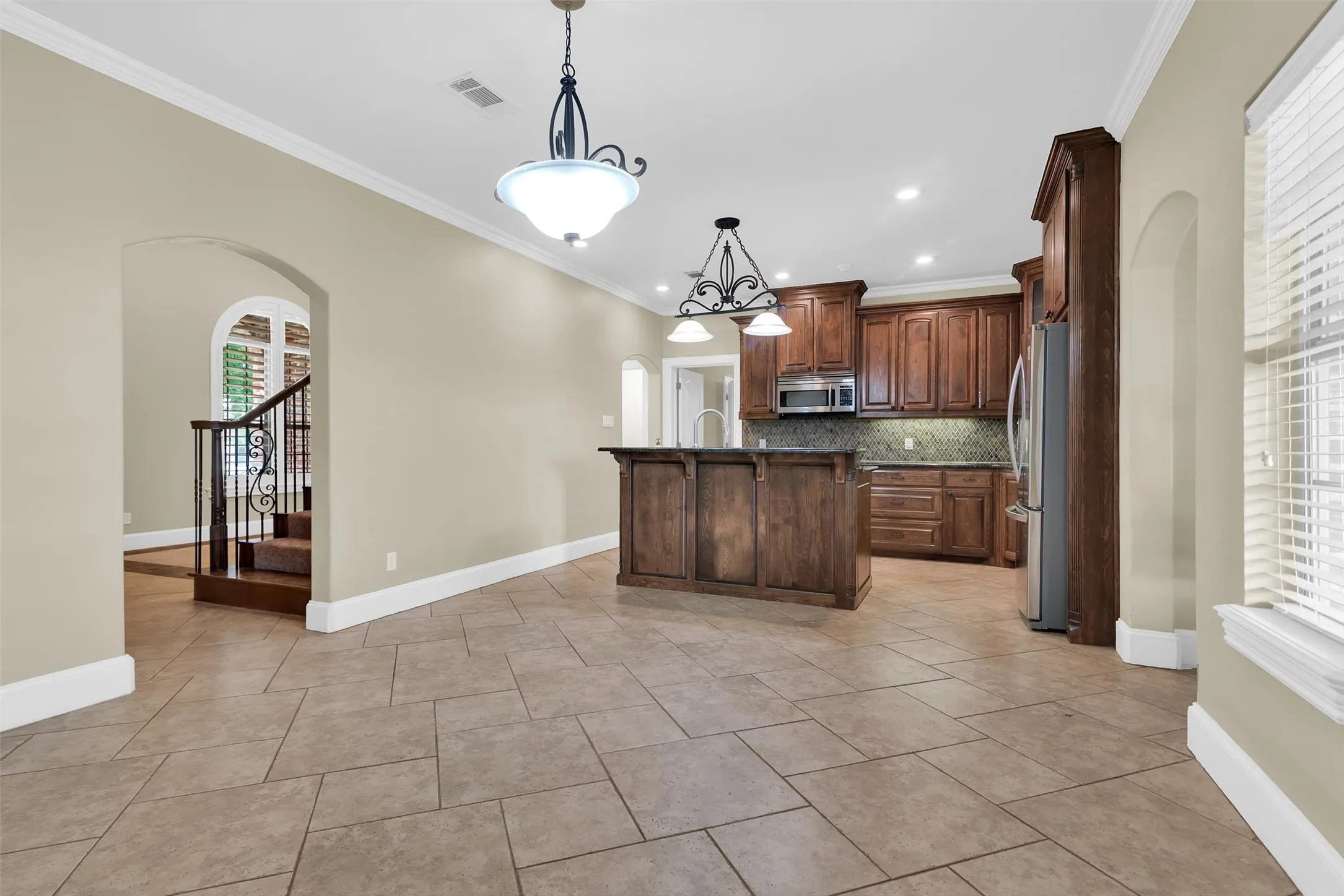 Single Family Residence For Sale in Grayson County , 2417 Westhaven Court, Sherman, Texas 75092, 4 Bedroom, 3 Bathroom, 2 Garage spaces, 2,413 Sqft, built in 2007, mls#21336256, Real Estate Agent in Sherman, Homes For Sale in Grayson county, Homes For Sale in Sherman, Realtor in Sherman Texas, Real Estate Brokerage Independent Realty Texas, Luminita Cordes Realtor