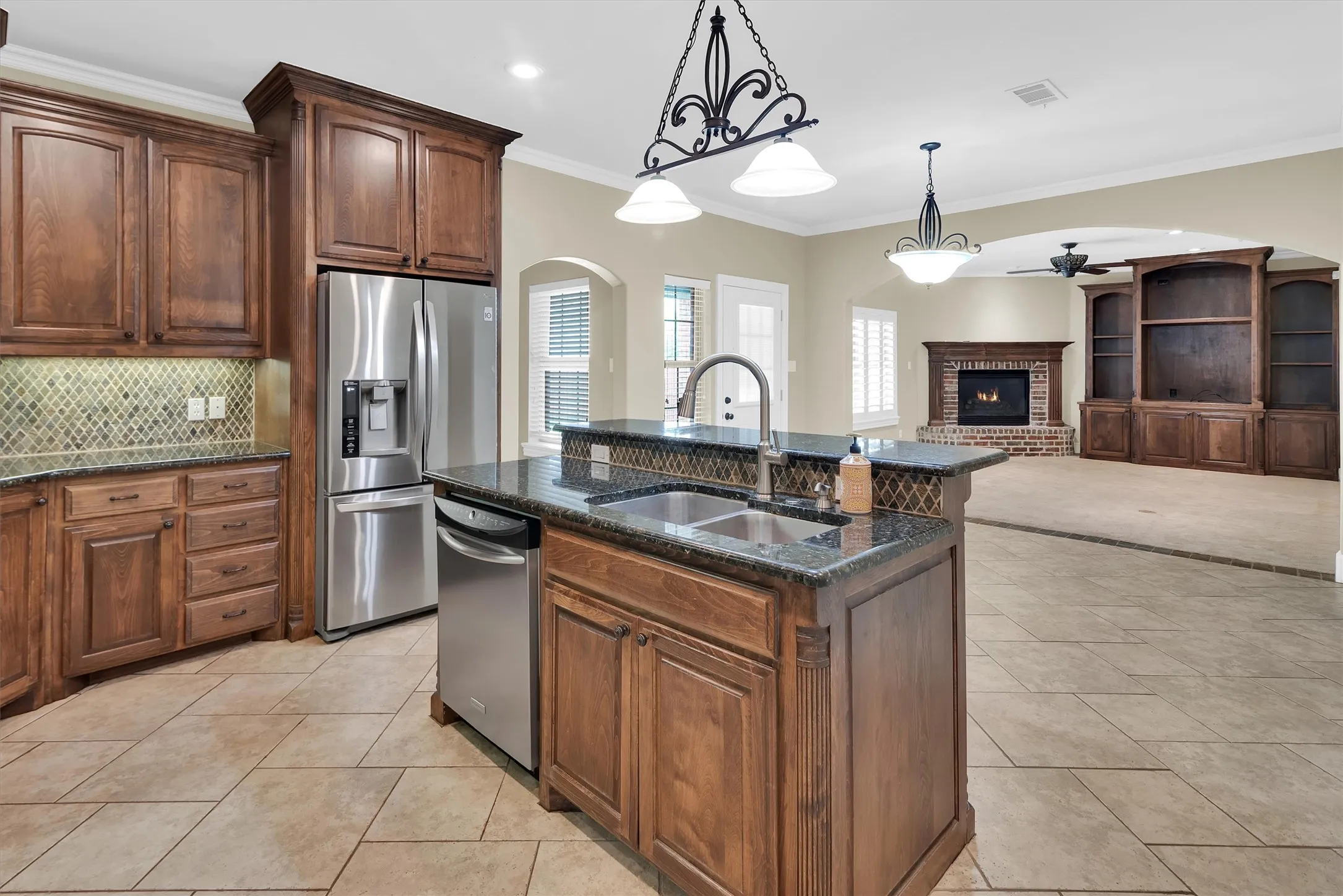 Single Family Residence For Sale in Grayson County , 2417 Westhaven Court, Sherman, Texas 75092, 4 Bedroom, 3 Bathroom, 2 Garage spaces, 2,413 Sqft, built in 2007, mls#21336256, Real Estate Agent in Sherman, Homes For Sale in Grayson county, Homes For Sale in Sherman, Realtor in Sherman Texas, Real Estate Brokerage Independent Realty Texas, Luminita Cordes Realtor