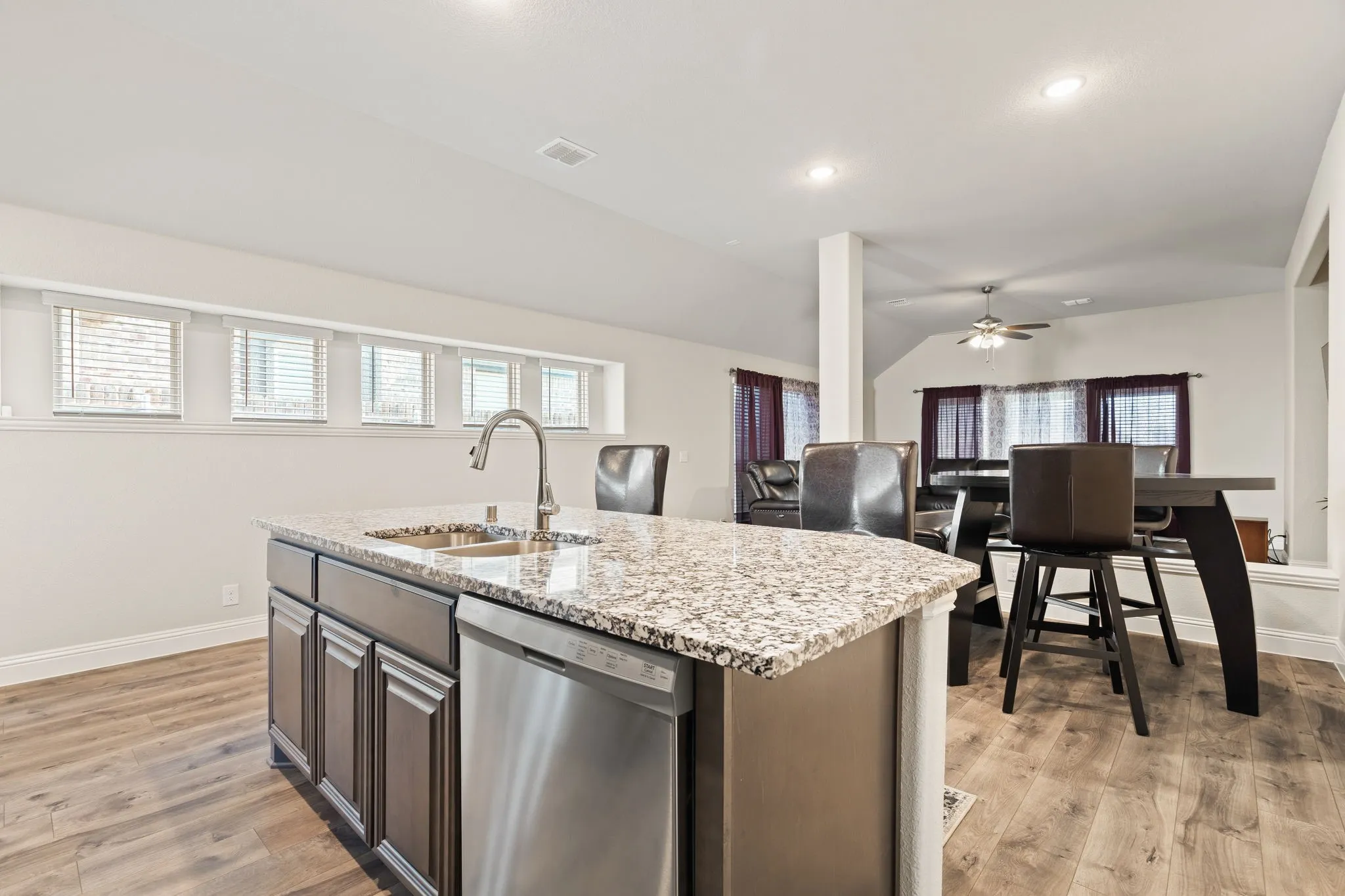 Single Family Residence For Rent in Johnson County , 2761 Lisa Maria Street, Burleson, Texas 76028, 3 Bedroom, 2 Bathroom, 2 Garage spaces, 1,859 Sqft, built in 2020, mls#21334383, Real Estate Agent in Burleson, Homes For Rent in Johnson county, Homes For Rent in Burleson, Realtor in Burleson Texas, Real Estate Brokerage Independent Realty Texas, Luminita Cordes Realtor