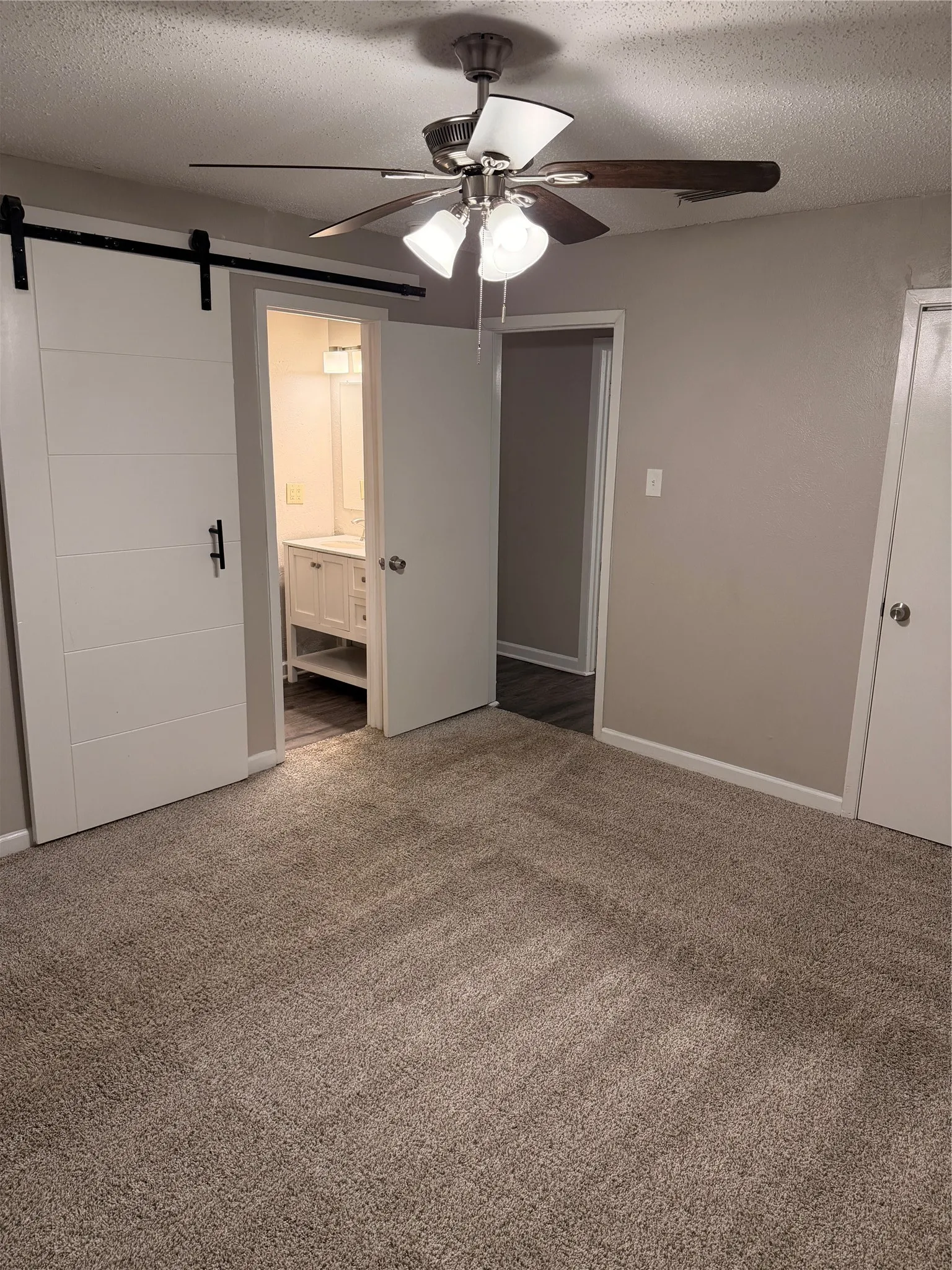 Single Family Residence For Sale in Denton County , 1262 Valencia Lane, Lewisville, Texas 75067, 3 Bedroom, 2 Bathroom, 2 Garage spaces, 1,472 Sqft, built in 1971, mls#21336322, Real Estate Agent in Lewisville, Homes For Sale in Denton county, Homes For Sale in Lewisville, Realtor in Lewisville Texas, Real Estate Brokerage Independent Realty Texas, Luminita Cordes Realtor