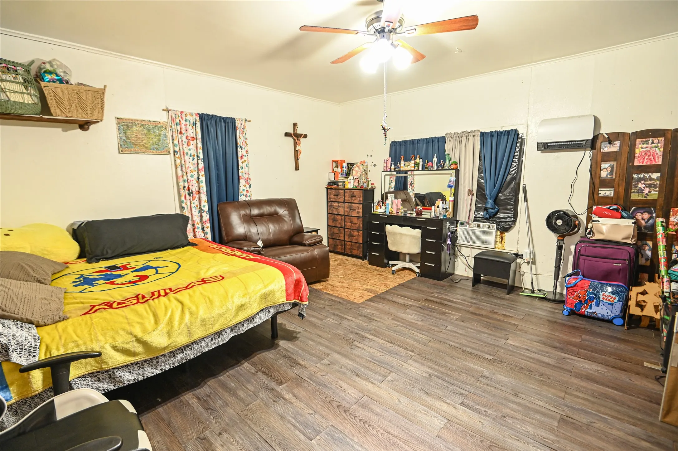 Single Family Residence For Sale in Hunt County , 3815 7th Street, Greenville, Texas 75401, 3 Bedroom, 2 Bathroom, Garage spaces, 1,424 Sqft, built in 1955, mls#21336345, Real Estate Agent in Greenville, Homes For Sale in Hunt county, Homes For Sale in Greenville, Realtor in Greenville Texas, Real Estate Brokerage Independent Realty Texas, Luminita Cordes Realtor