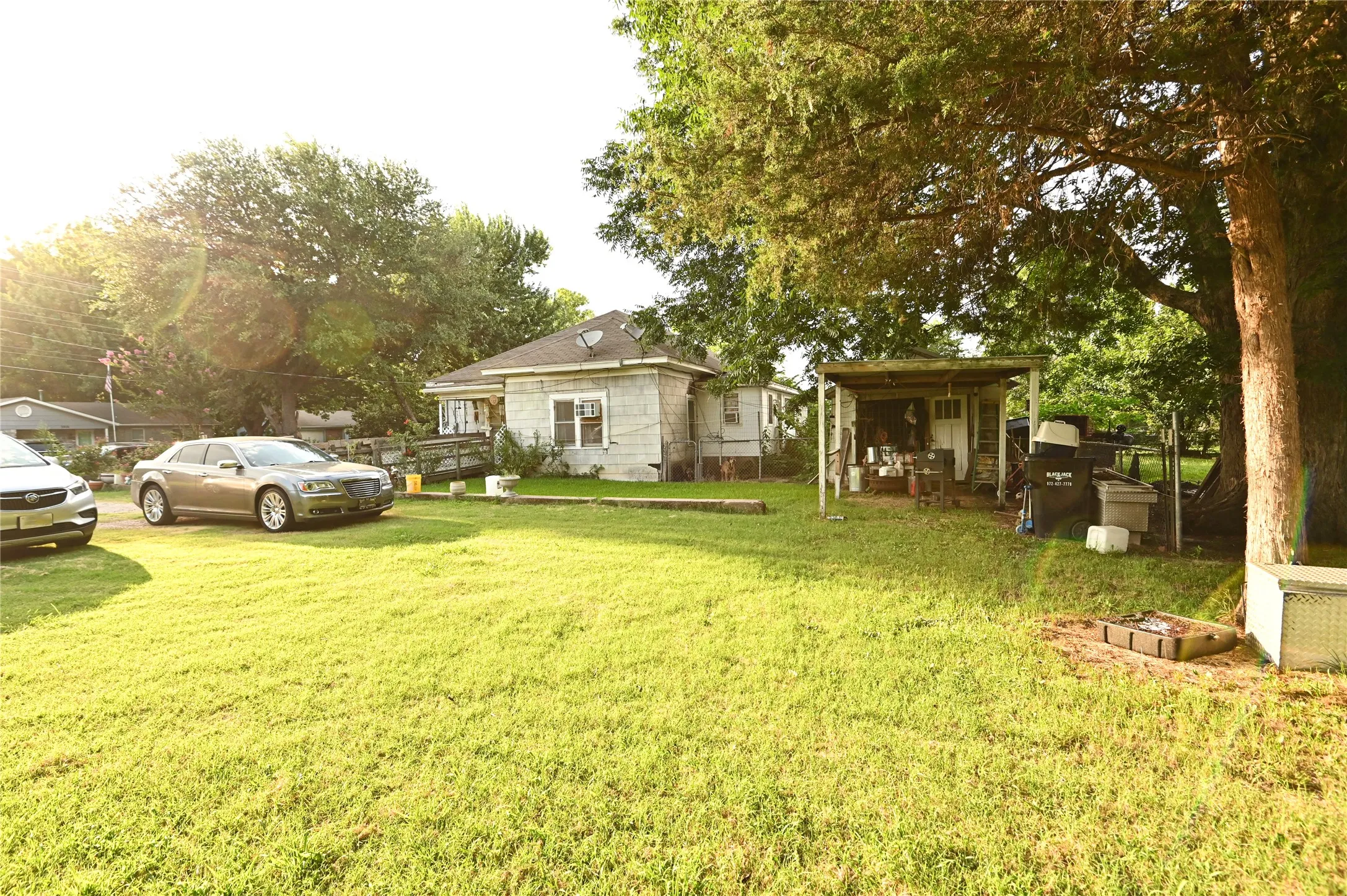 Single Family Residence For Sale in Hunt County , 3815 7th Street, Greenville, Texas 75401, 3 Bedroom, 2 Bathroom, Garage spaces, 1,424 Sqft, built in 1955, mls#21336345, Real Estate Agent in Greenville, Homes For Sale in Hunt county, Homes For Sale in Greenville, Realtor in Greenville Texas, Real Estate Brokerage Independent Realty Texas, Luminita Cordes Realtor