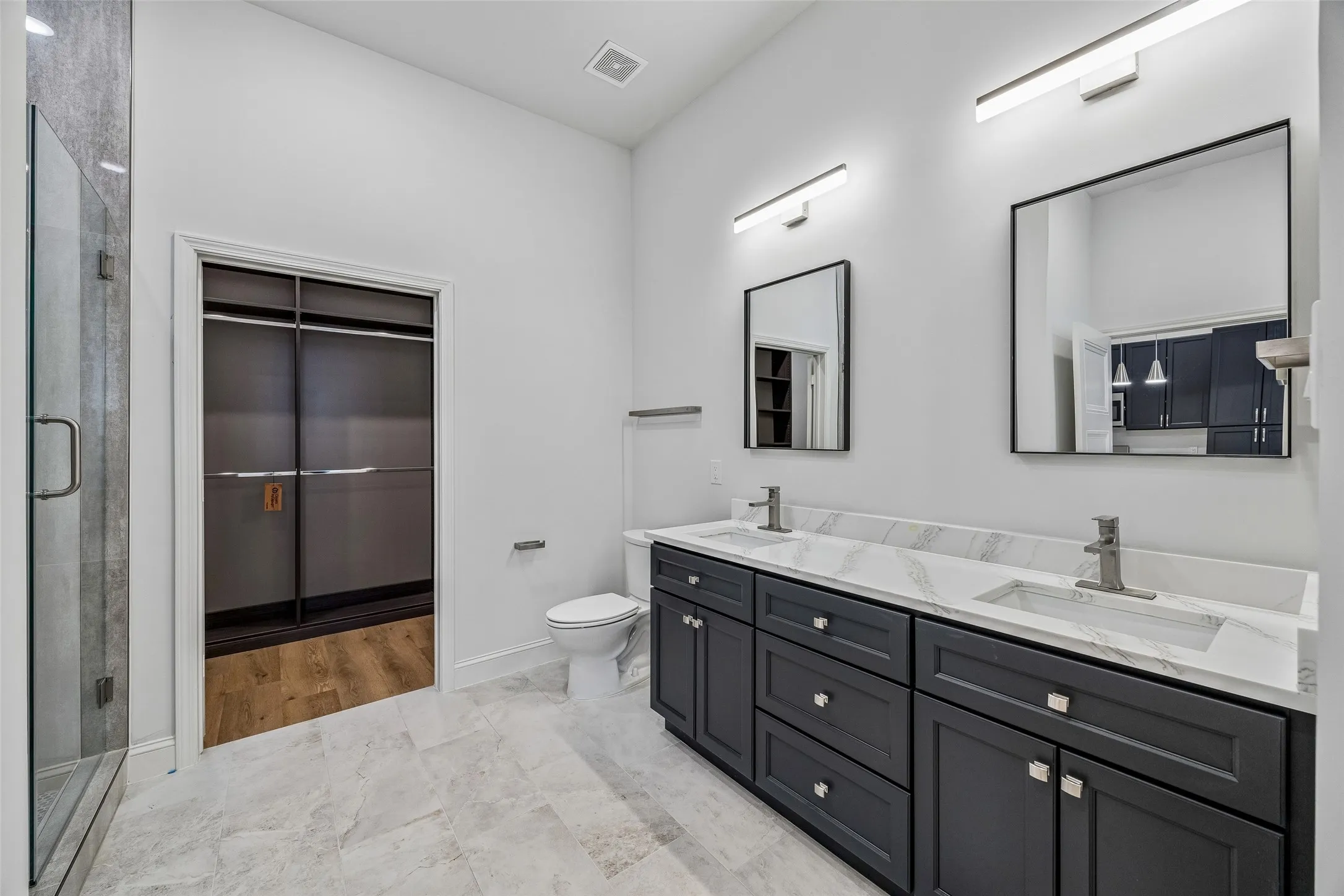 Apartment For Rent in Dallas County , 2010 Commerce Street B203, Dallas, Texas 75201, 1 Bedroom, 2 Bathroom, Garage spaces, 881 Sqft, built in 1925, mls#21335312, Real Estate Agent in Dallas, Homes For Rent in Dallas county, Homes For Rent in Dallas, Realtor in Dallas Texas, Real Estate Brokerage Independent Realty Texas, Luminita Cordes Realtor