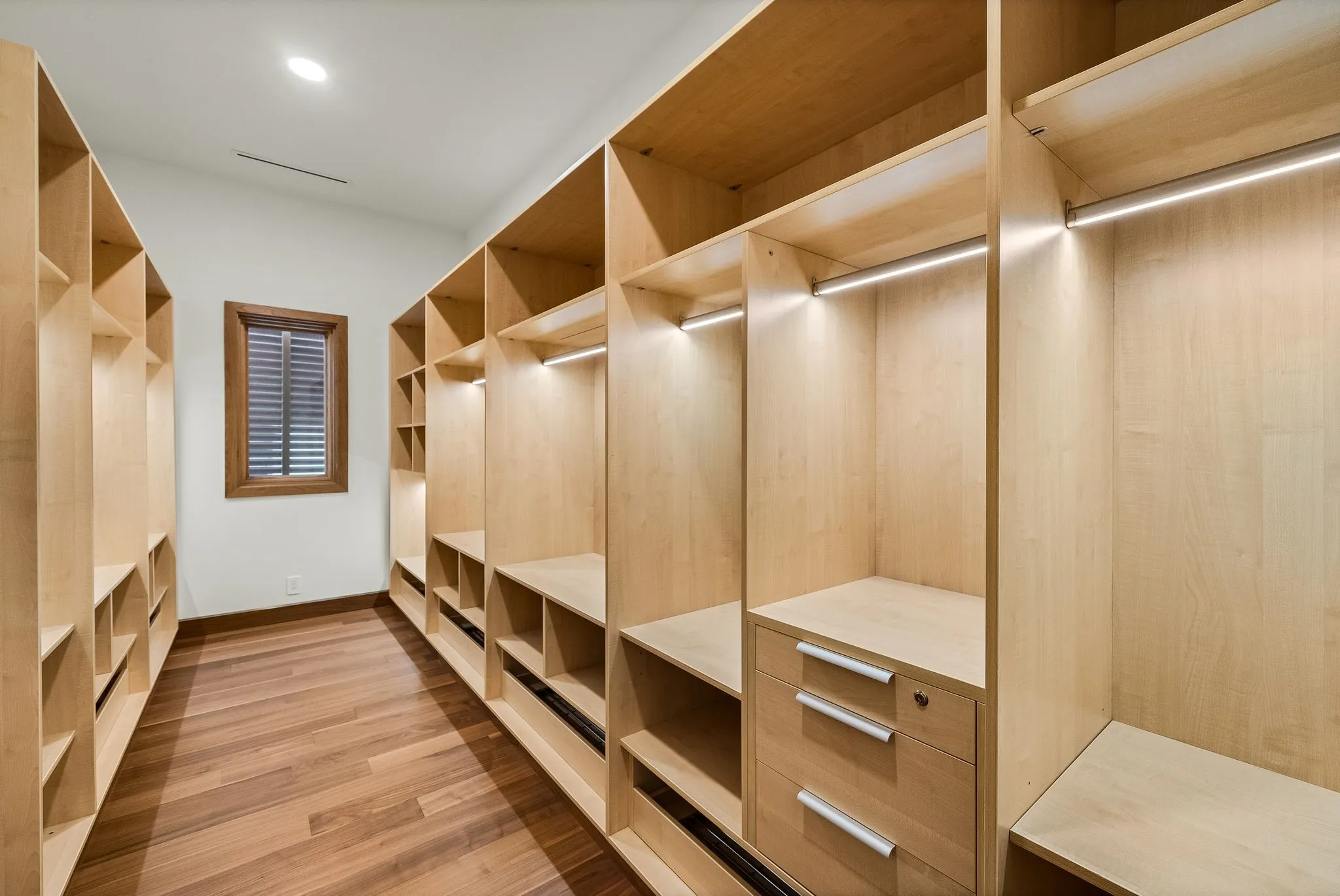 Single Family Residence For Sale in Collin County , 14867 Little Bluestem Lane, Frisco, Texas 75035, 4 Bedroom, 5 Bathroom, 3 Garage spaces, 4,396 Sqft, built in 2023, mls#21336193, Real Estate Agent in Frisco, Homes For Sale in Collin county, Homes For Sale in Frisco, Realtor in Frisco Texas, Real Estate Brokerage Independent Realty Texas, Luminita Cordes Realtor