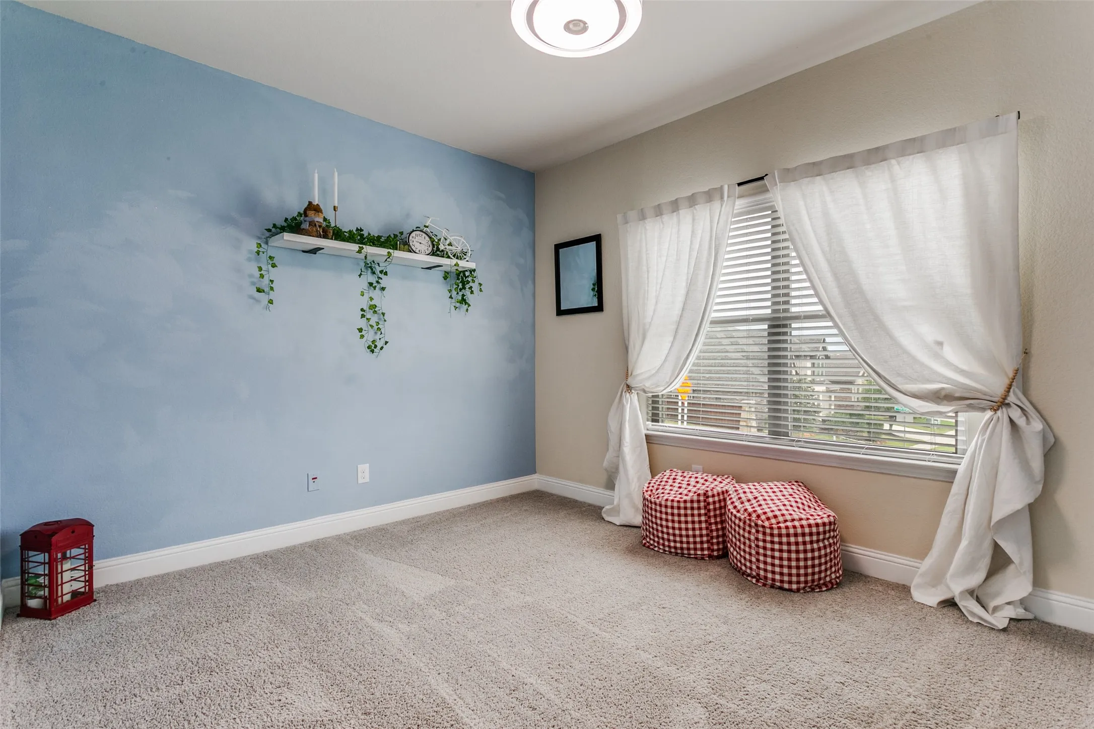 Single Family Residence For Sale in Denton County , 104 Martingale Trail, Oak Point, Texas 75068, 4 Bedroom, 4 Bathroom, 3 Garage spaces, 3,305 Sqft, built in 2016, mls#21336299, Real Estate Agent in Oak Point, Homes For Sale in Denton county, Homes For Sale in Oak Point, Realtor in Oak Point Texas, Real Estate Brokerage Independent Realty Texas, Luminita Cordes Realtor