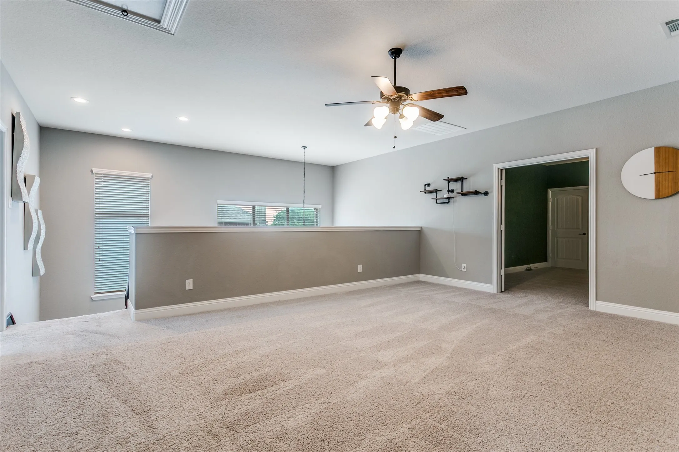 Single Family Residence For Sale in Denton County , 104 Martingale Trail, Oak Point, Texas 75068, 4 Bedroom, 4 Bathroom, 3 Garage spaces, 3,305 Sqft, built in 2016, mls#21336299, Real Estate Agent in Oak Point, Homes For Sale in Denton county, Homes For Sale in Oak Point, Realtor in Oak Point Texas, Real Estate Brokerage Independent Realty Texas, Luminita Cordes Realtor