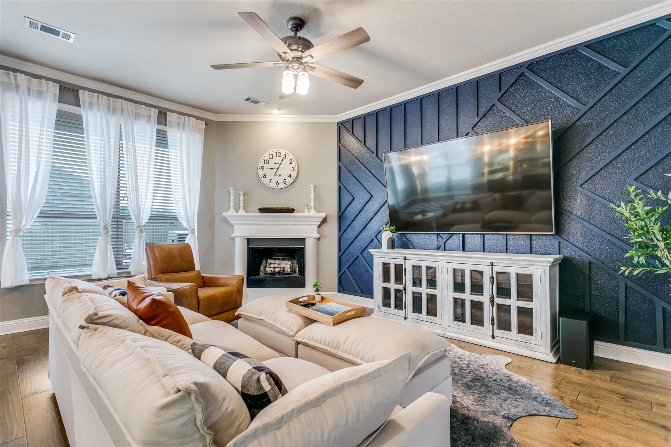 Single Family Residence For Sale in Denton County , 104 Martingale Trail, Oak Point, Texas 75068, 4 Bedroom, 4 Bathroom, 3 Garage spaces, 3,305 Sqft, built in 2016, mls#21336299, Real Estate Agent in Oak Point, Homes For Sale in Denton county, Homes For Sale in Oak Point, Realtor in Oak Point Texas, Real Estate Brokerage Independent Realty Texas, Luminita Cordes Realtor