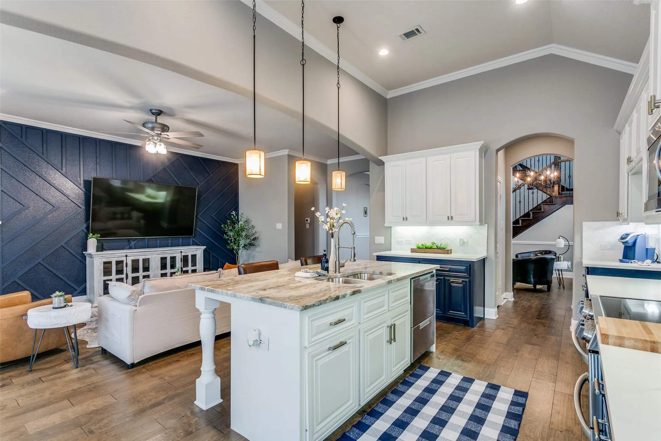 Single Family Residence For Sale in Denton County , 104 Martingale Trail, Oak Point, Texas 75068, 4 Bedroom, 4 Bathroom, 3 Garage spaces, 3,305 Sqft, built in 2016, mls#21336299, Real Estate Agent in Oak Point, Homes For Sale in Denton county, Homes For Sale in Oak Point, Realtor in Oak Point Texas, Real Estate Brokerage Independent Realty Texas, Luminita Cordes Realtor