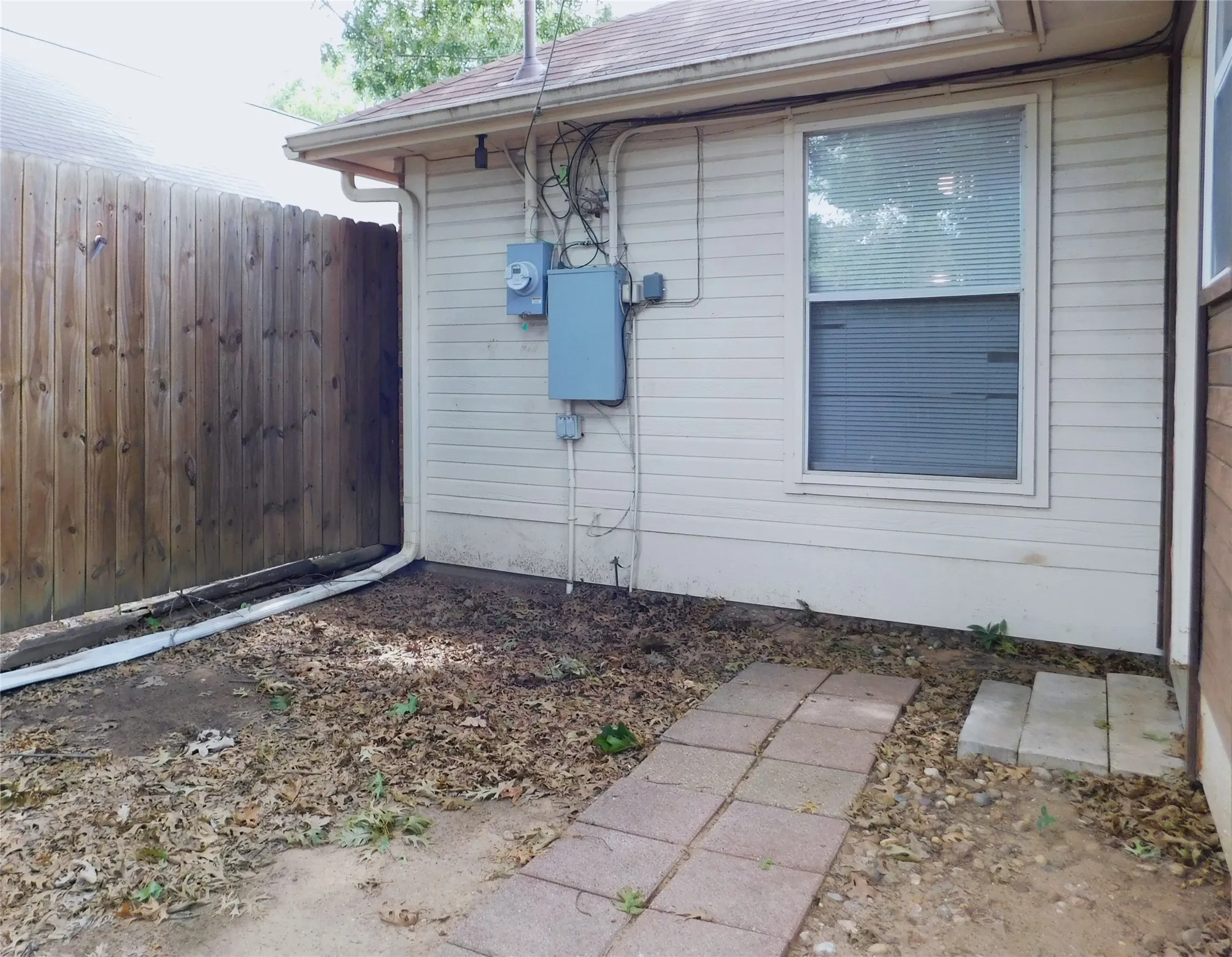 Single Family Residence For Rent in Denton County , 1913 Mack Place, Denton, Texas 76209, 4 Bedroom, 3 Bathroom, Garage spaces, 1,427 Sqft, built in 1986, mls#21332476, Real Estate Agent in Denton, Homes For Rent in Denton county, Homes For Rent in Denton, Realtor in Denton Texas, Real Estate Brokerage Independent Realty Texas, Luminita Cordes Realtor