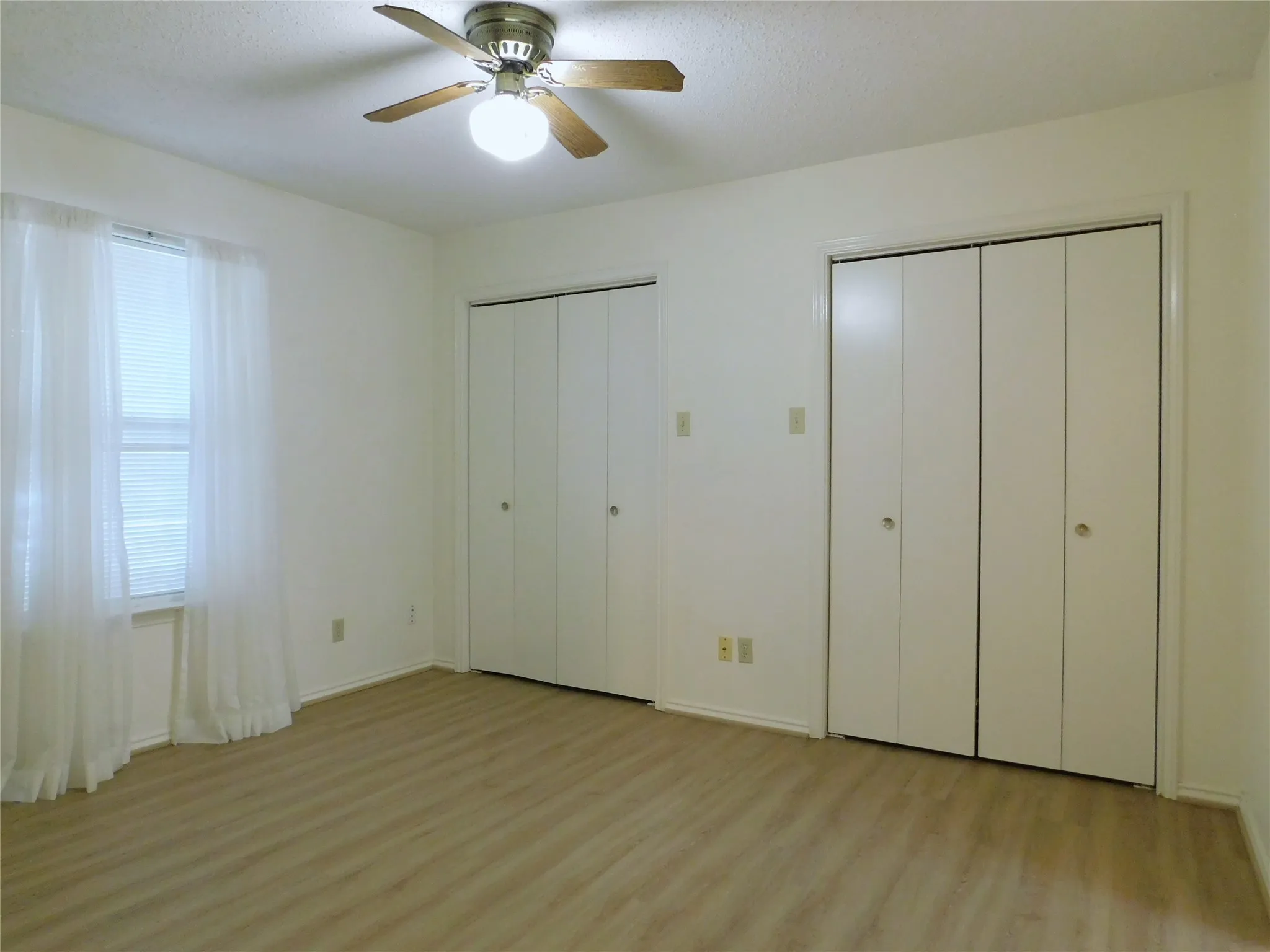 Single Family Residence For Rent in Denton County , 1913 Mack Place, Denton, Texas 76209, 4 Bedroom, 3 Bathroom, Garage spaces, 1,427 Sqft, built in 1986, mls#21332476, Real Estate Agent in Denton, Homes For Rent in Denton county, Homes For Rent in Denton, Realtor in Denton Texas, Real Estate Brokerage Independent Realty Texas, Luminita Cordes Realtor