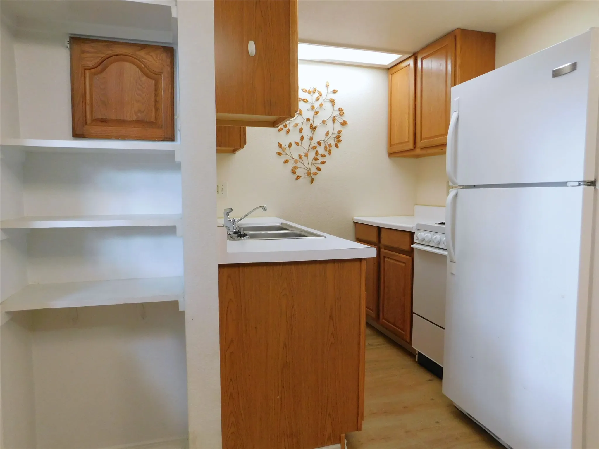 Single Family Residence For Rent in Denton County , 1913 Mack Place, Denton, Texas 76209, 4 Bedroom, 3 Bathroom, Garage spaces, 1,427 Sqft, built in 1986, mls#21332476, Real Estate Agent in Denton, Homes For Rent in Denton county, Homes For Rent in Denton, Realtor in Denton Texas, Real Estate Brokerage Independent Realty Texas, Luminita Cordes Realtor