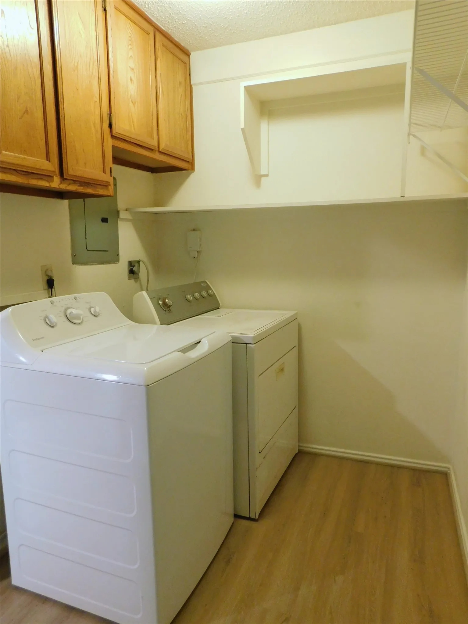 Single Family Residence For Rent in Denton County , 1913 Mack Place, Denton, Texas 76209, 4 Bedroom, 3 Bathroom, Garage spaces, 1,427 Sqft, built in 1986, mls#21332476, Real Estate Agent in Denton, Homes For Rent in Denton county, Homes For Rent in Denton, Realtor in Denton Texas, Real Estate Brokerage Independent Realty Texas, Luminita Cordes Realtor