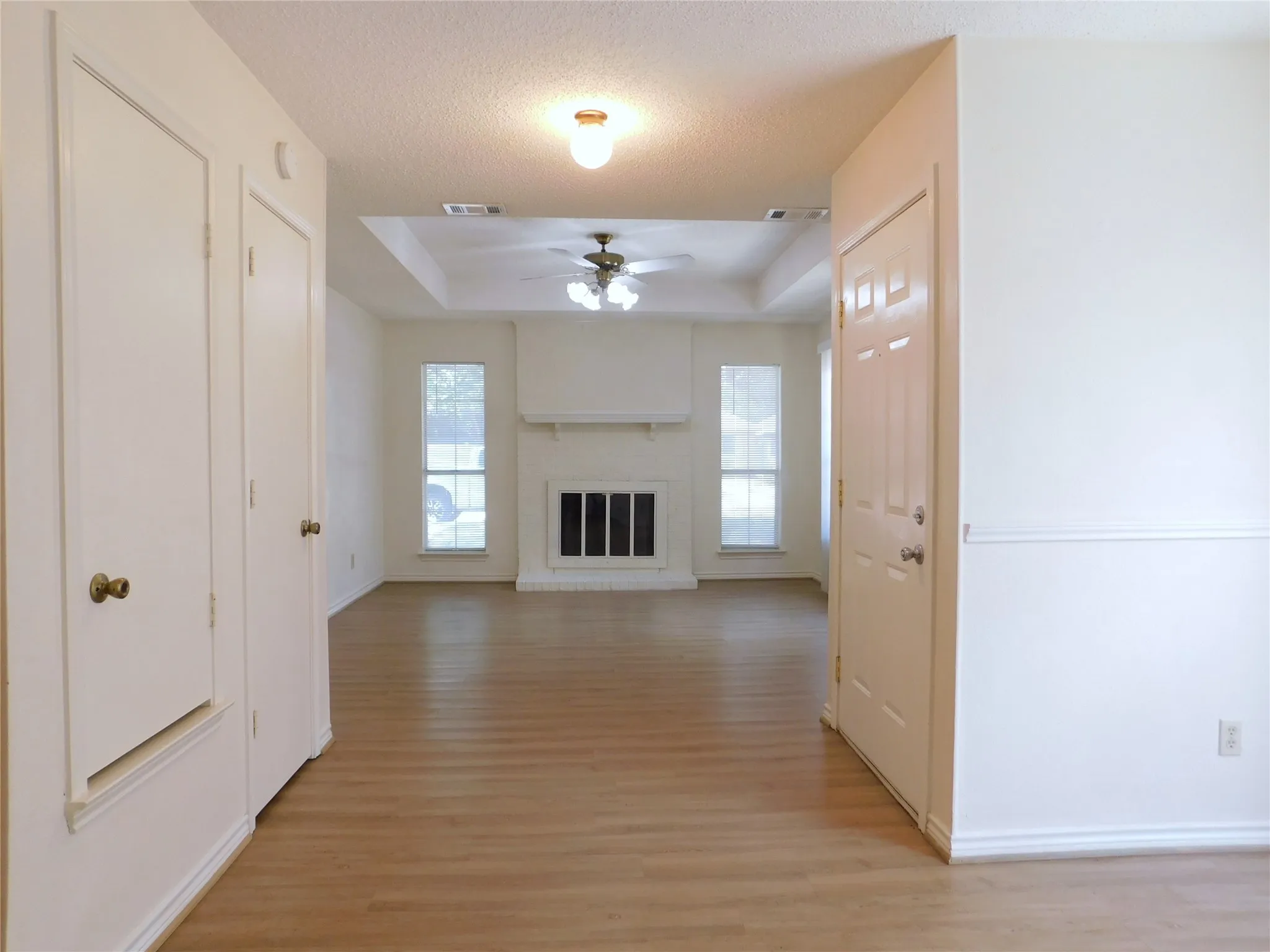 Single Family Residence For Rent in Denton County , 1913 Mack Place, Denton, Texas 76209, 4 Bedroom, 3 Bathroom, Garage spaces, 1,427 Sqft, built in 1986, mls#21332476, Real Estate Agent in Denton, Homes For Rent in Denton county, Homes For Rent in Denton, Realtor in Denton Texas, Real Estate Brokerage Independent Realty Texas, Luminita Cordes Realtor